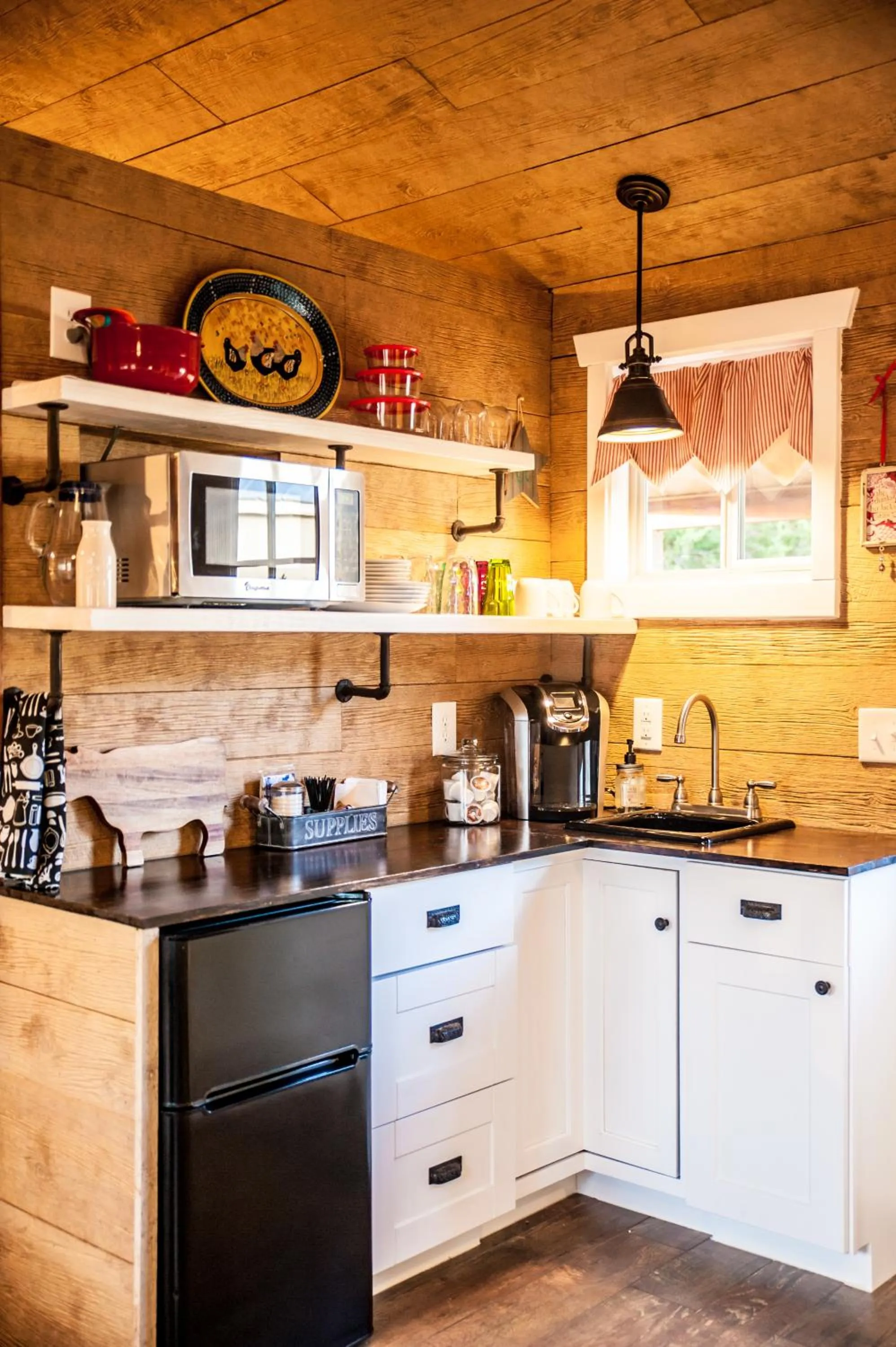 Coffee/tea facilities in The Alexander at Creek Road