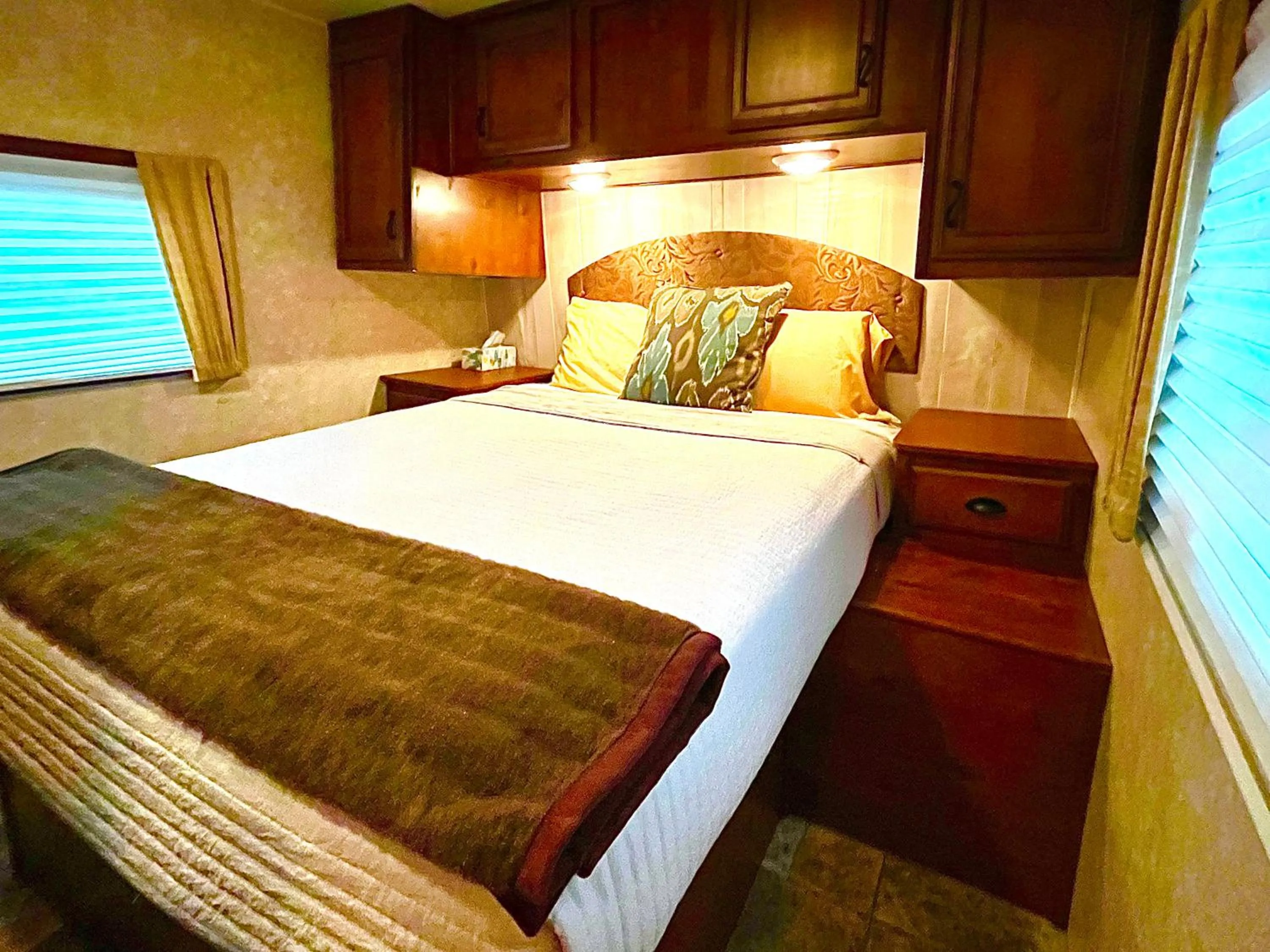 Bed in The Alexander at Creek Road