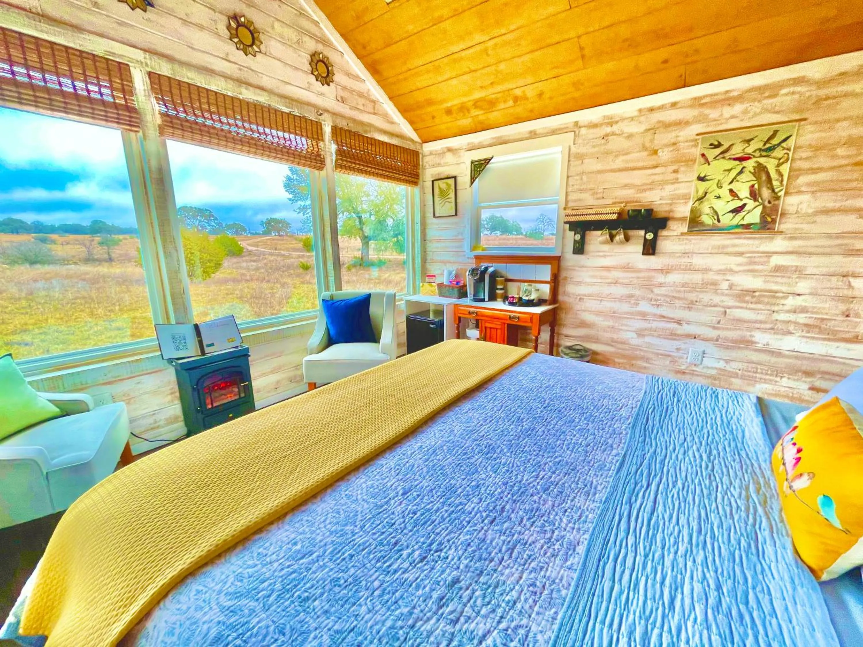 Bed in The Alexander at Creek Road