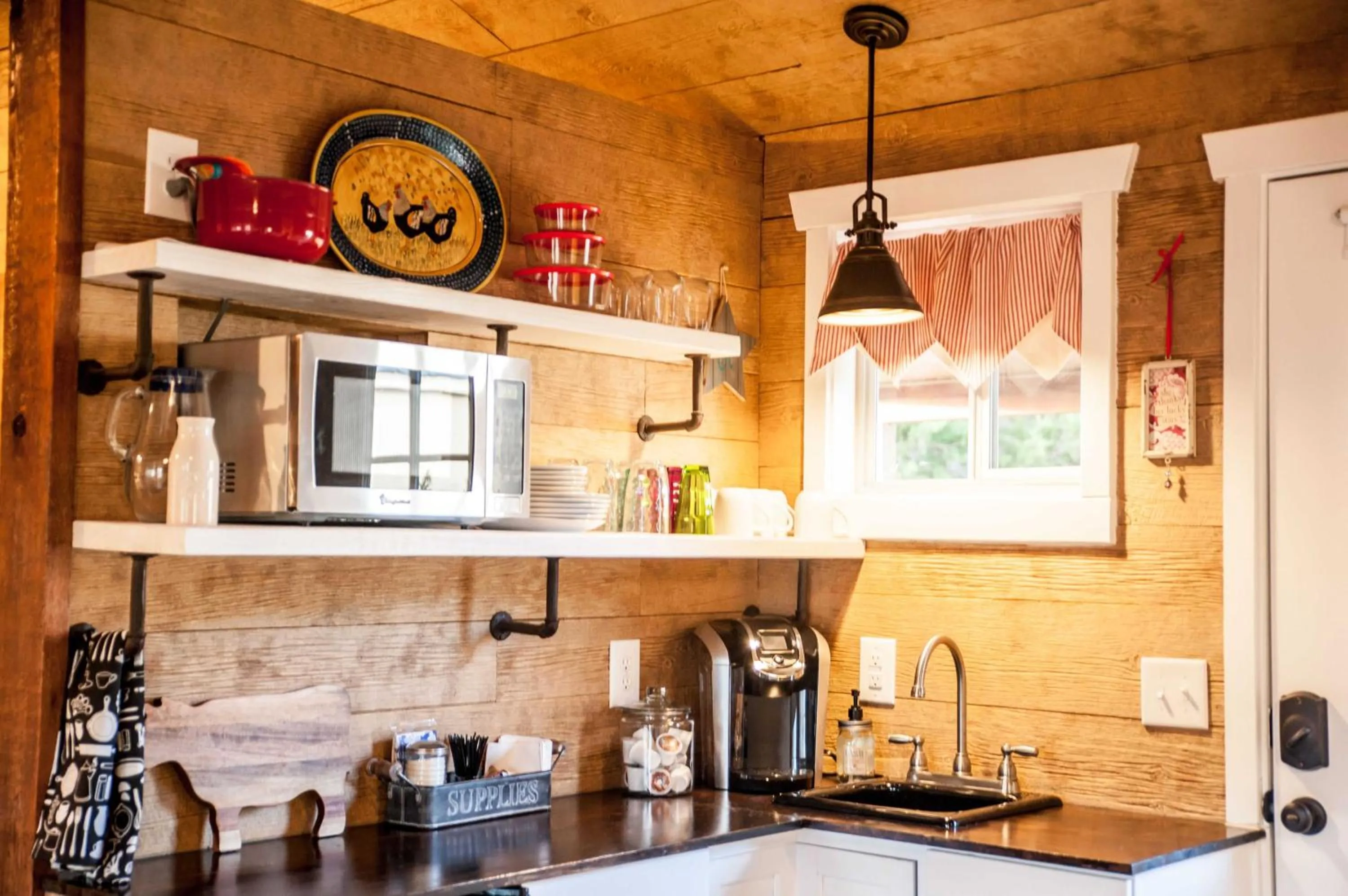 Decorative detail in The Alexander at Creek Road