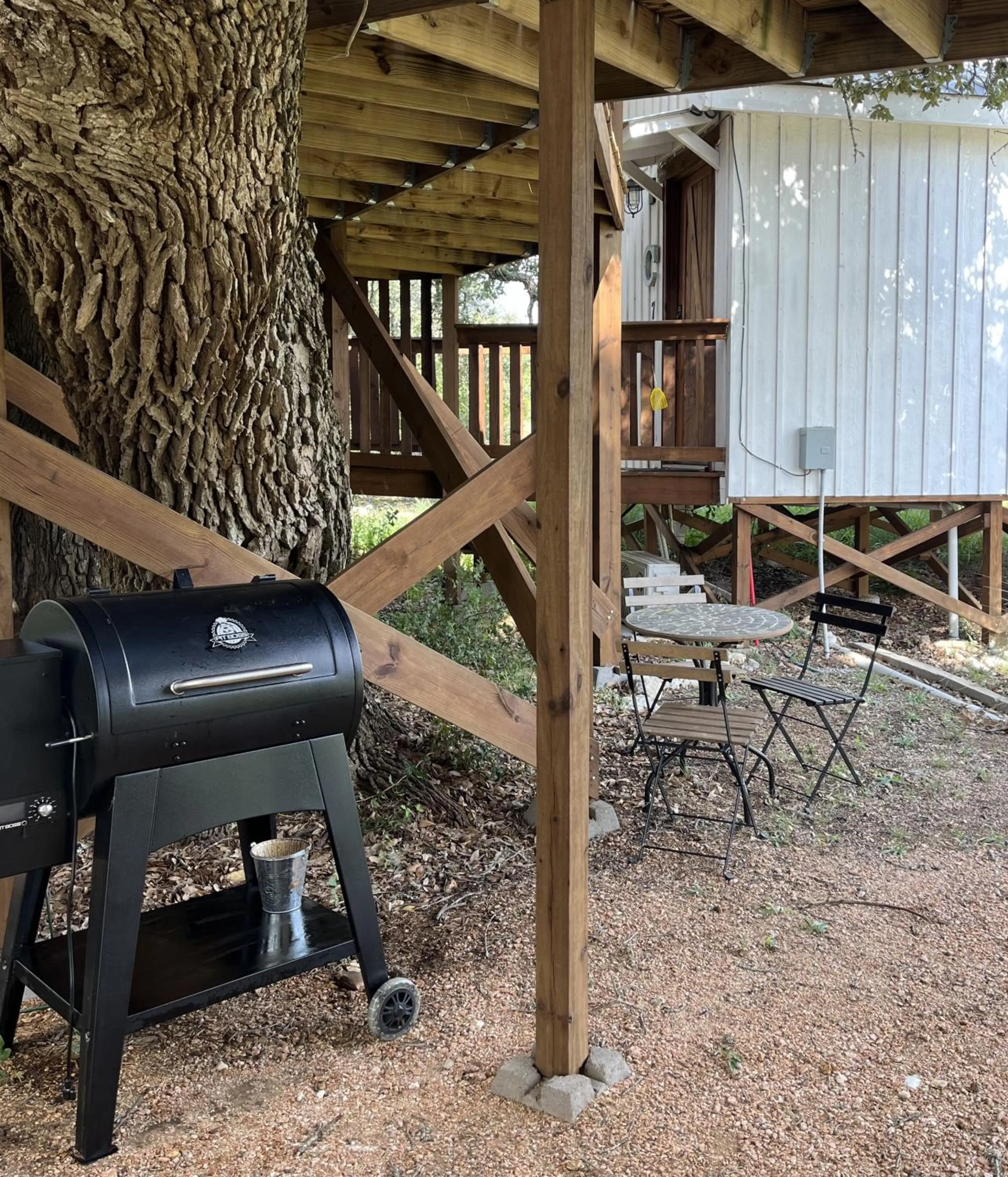 BBQ facilities in The Alexander at Creek Road