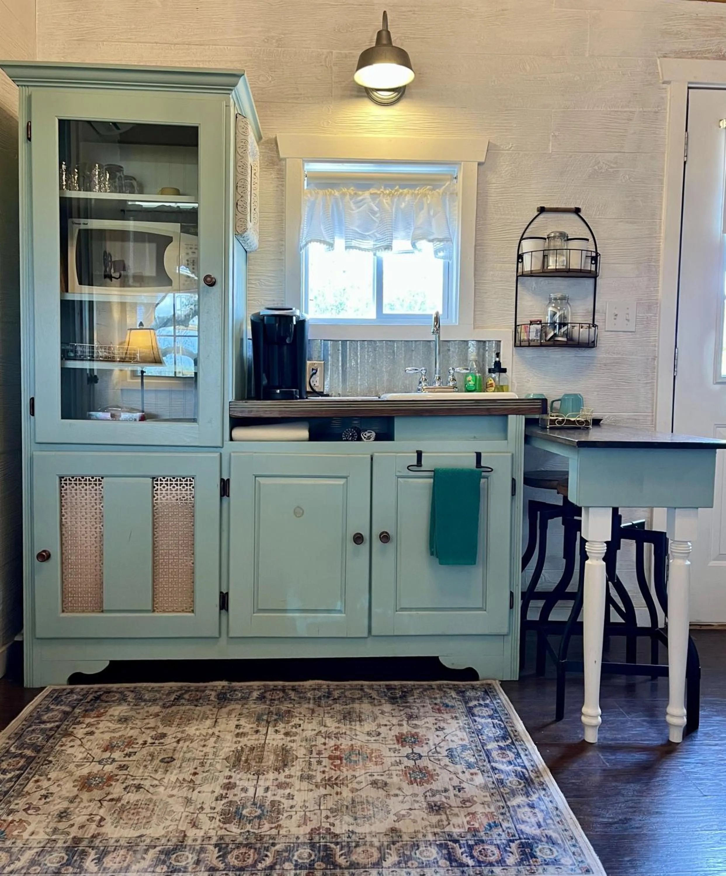 Kitchen or kitchenette in The Alexander at Creek Road