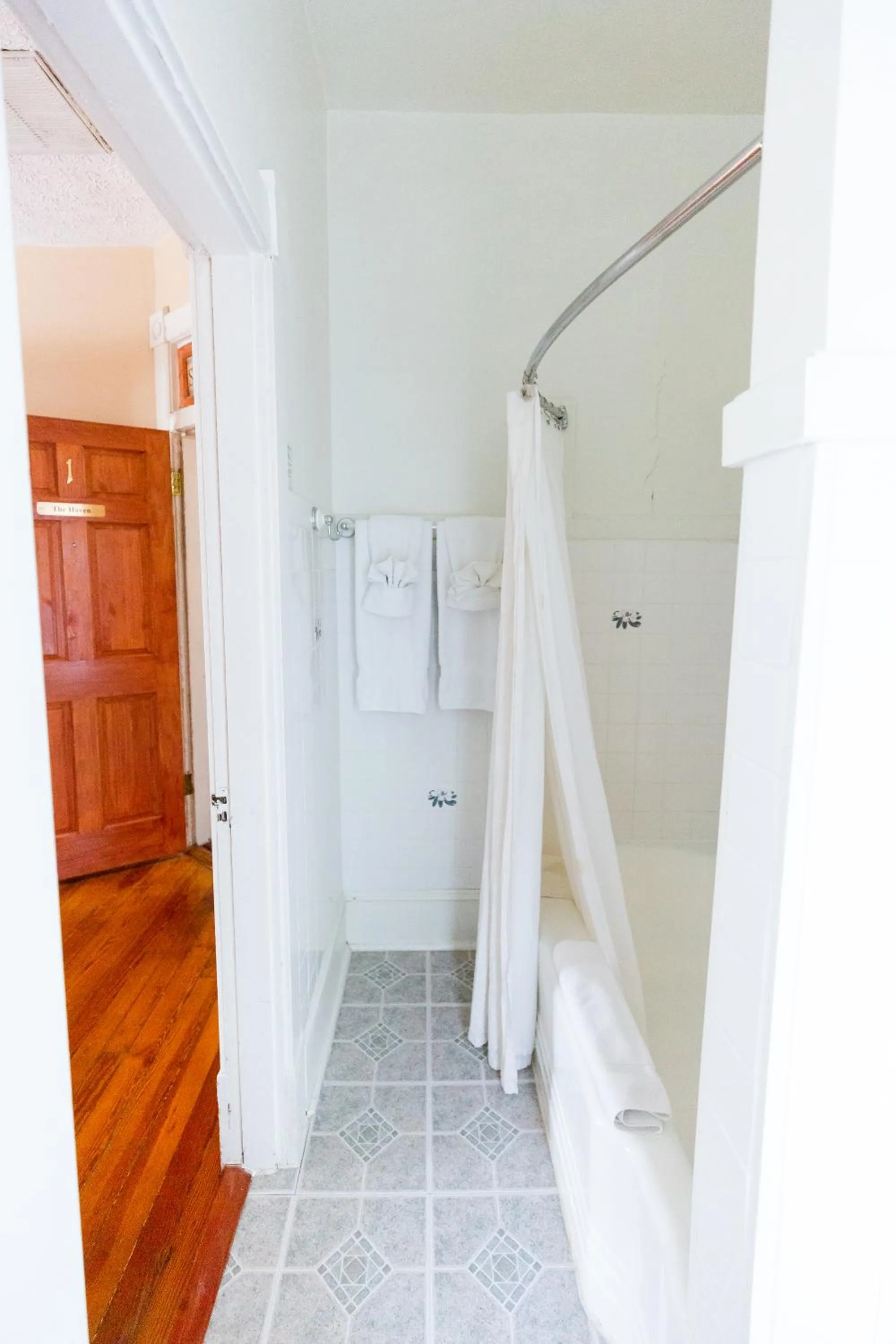 Bathroom in Magnolia House Inn