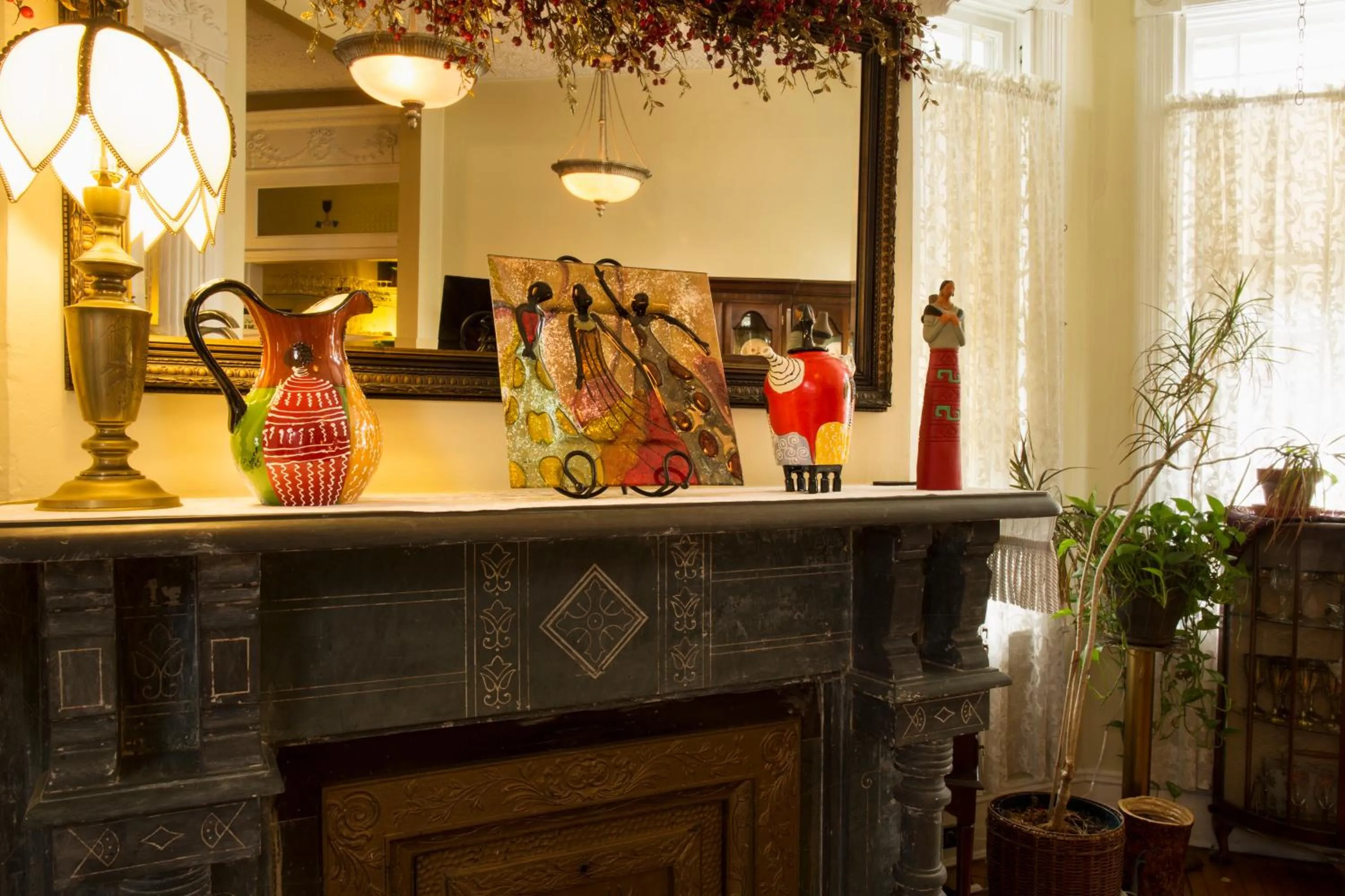 Decorative detail in Magnolia House Inn