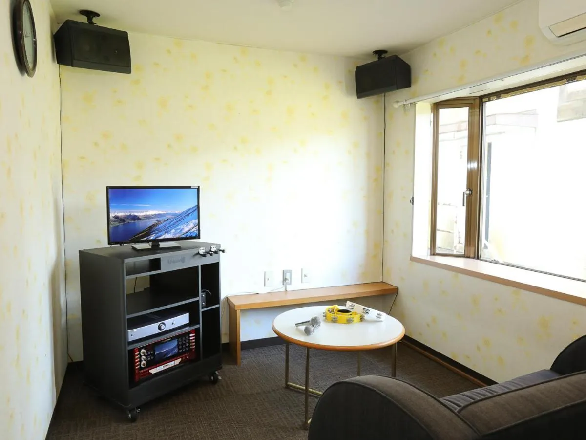 Karaoke in Shirakabako View Hotel