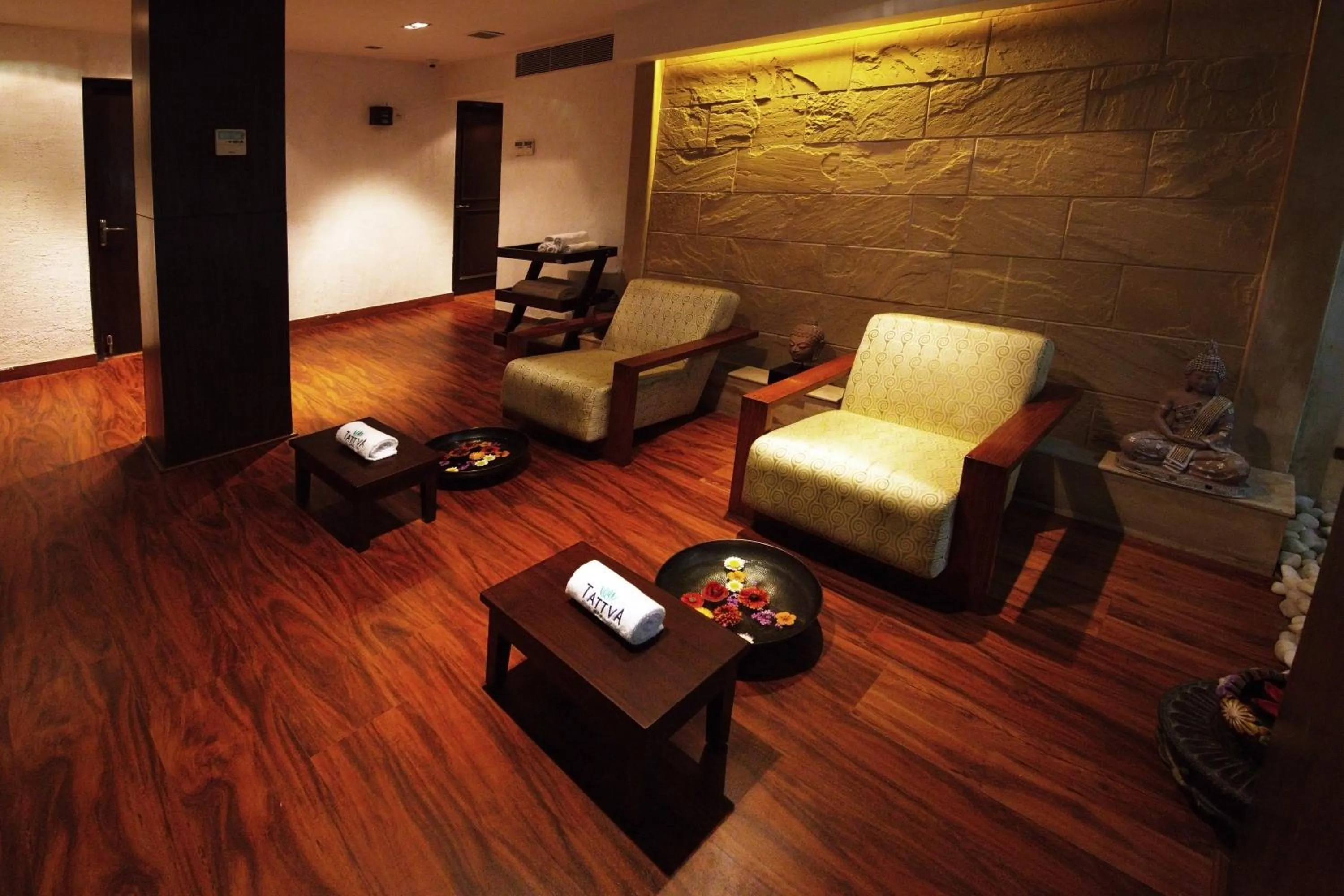 Spa and wellness centre/facilities in Lemon Tree Hotel, Tarudhan Valley, Manesar