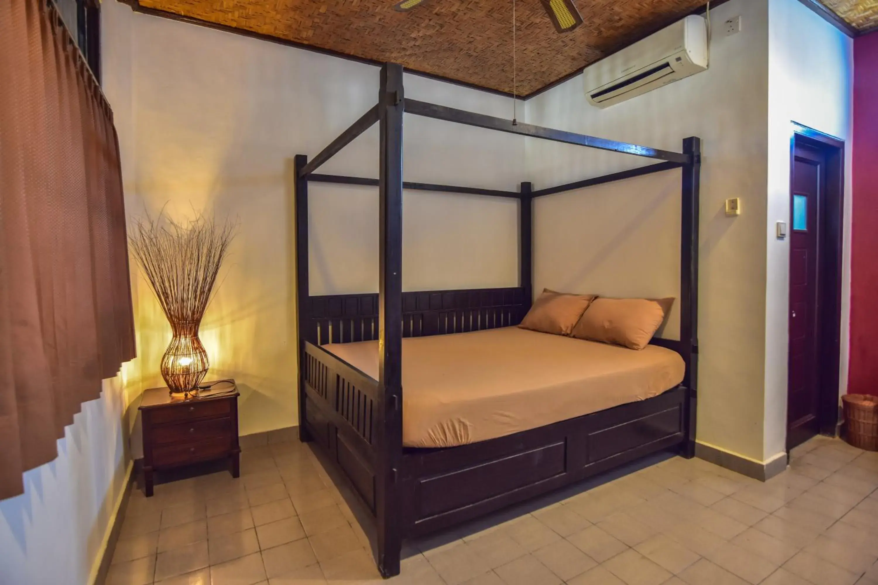 Double Room with Private Bathroom in Puri Agung Homestay Double Room with Private Bathroom in Puri Agung Homestay