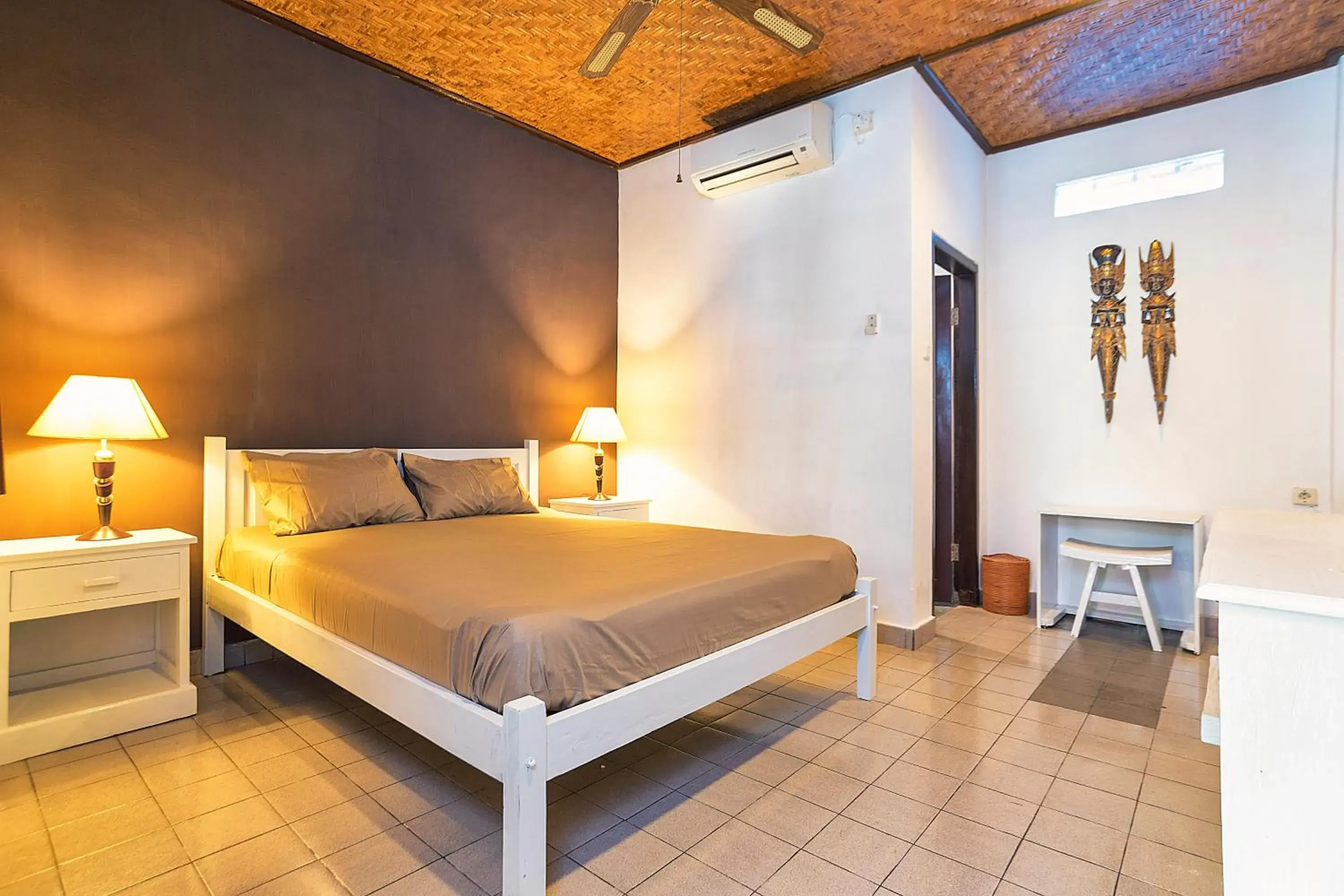 Double Room with Private Bathroom in Puri Agung Homestay Double Room with Private Bathroom in Puri Agung Homestay