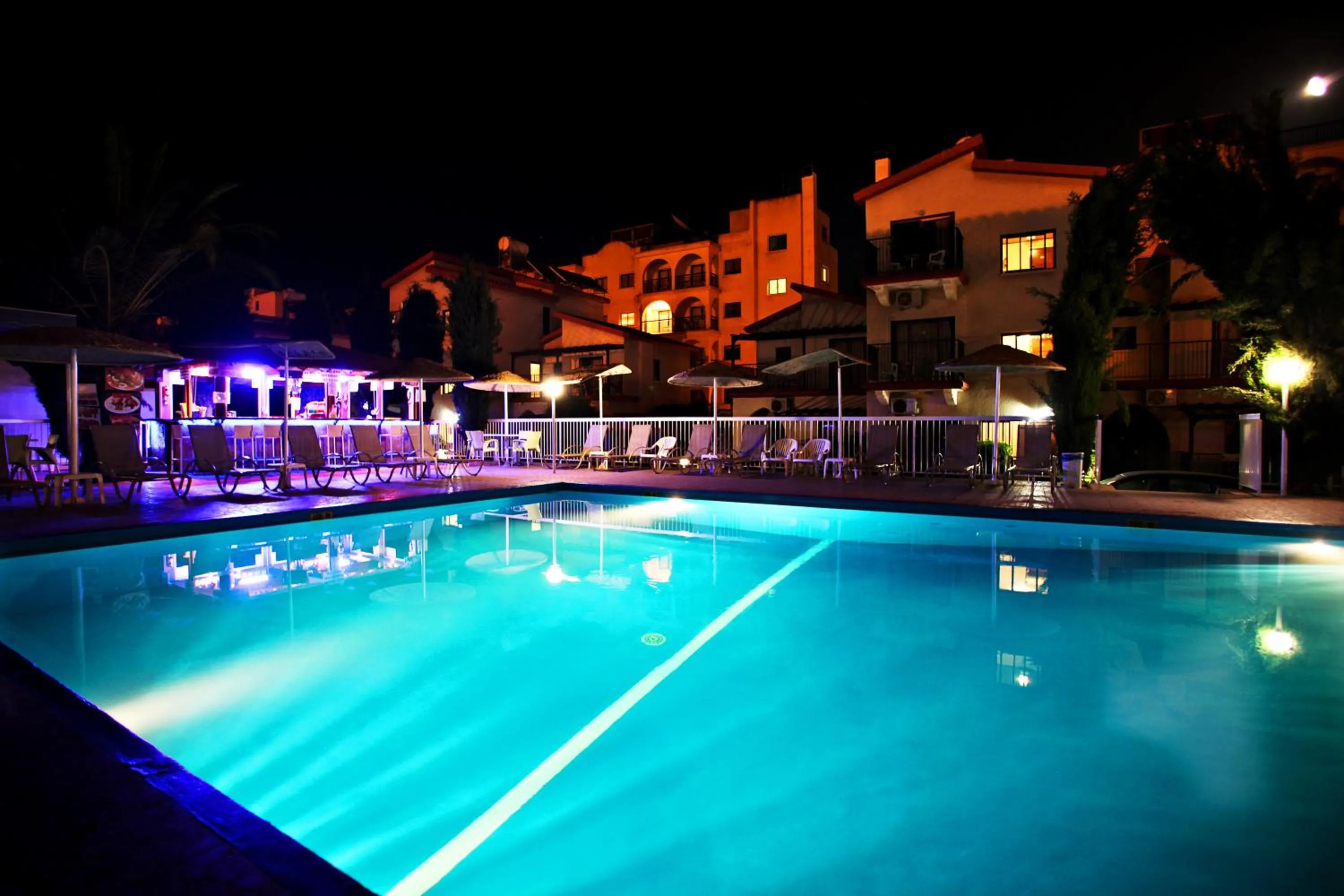 Swimming pool in Windmills Hotel Apartments