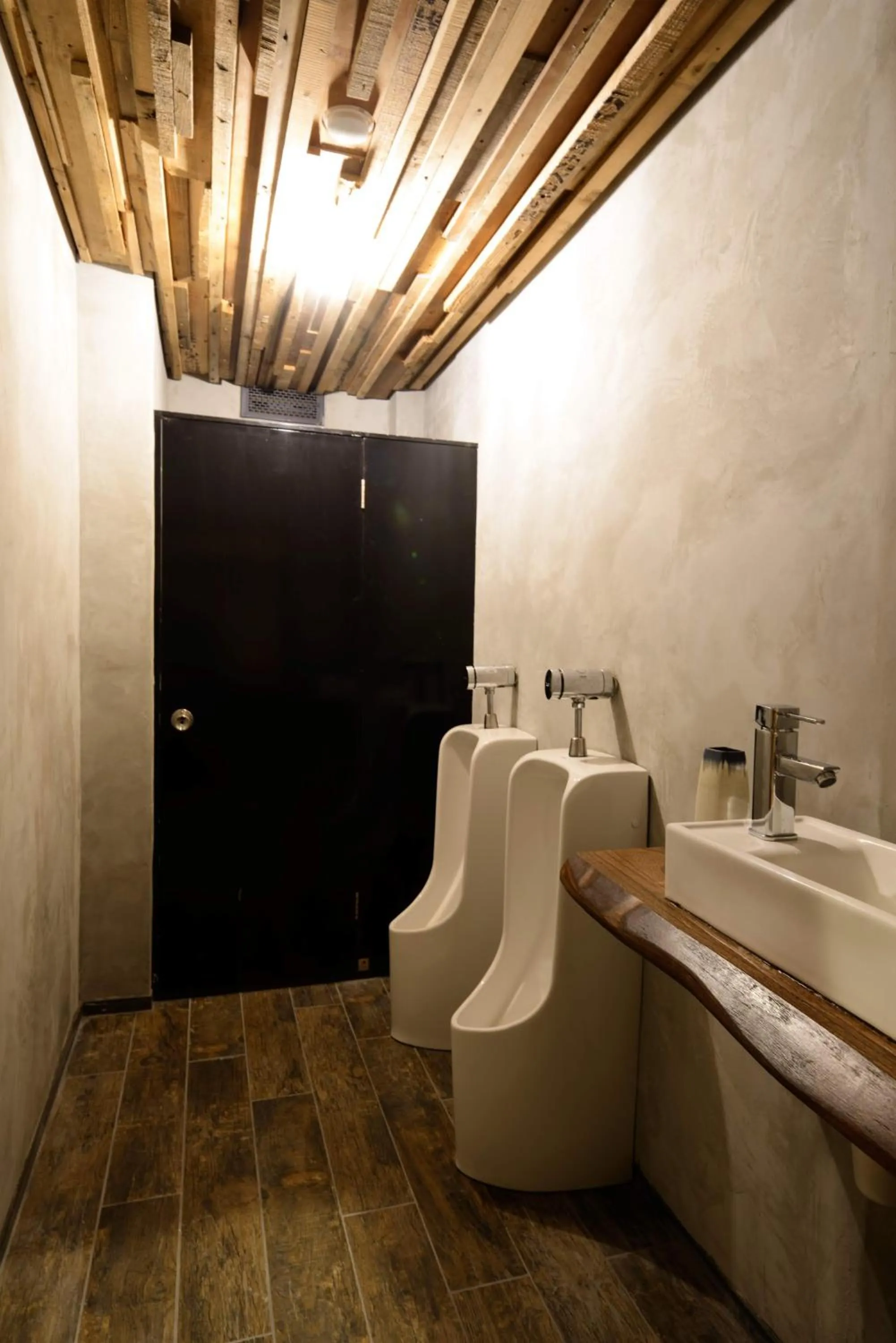 Toilet in Irori Guest House Tenmaku