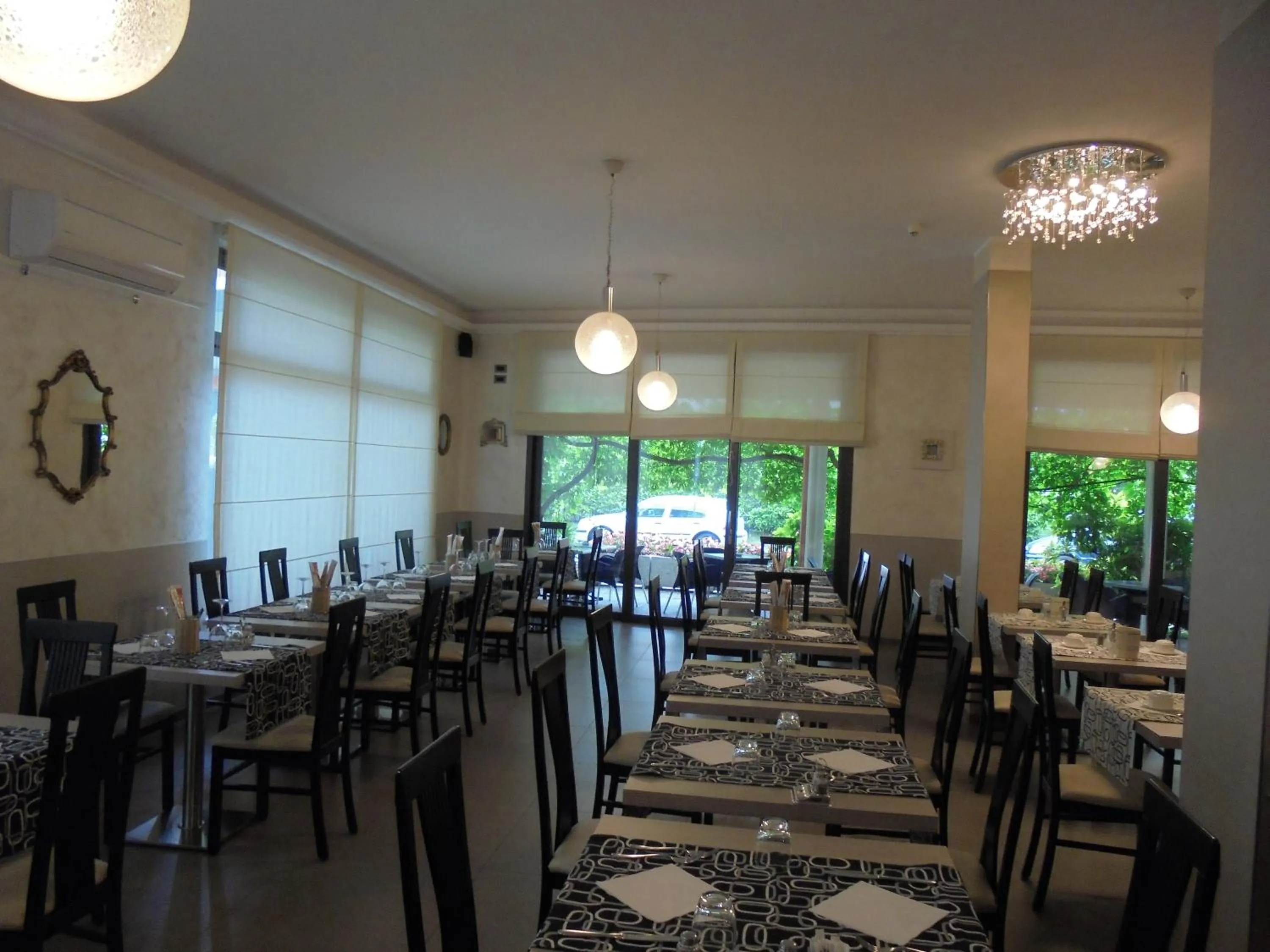 Restaurant/places to eat in Hotel Nevada