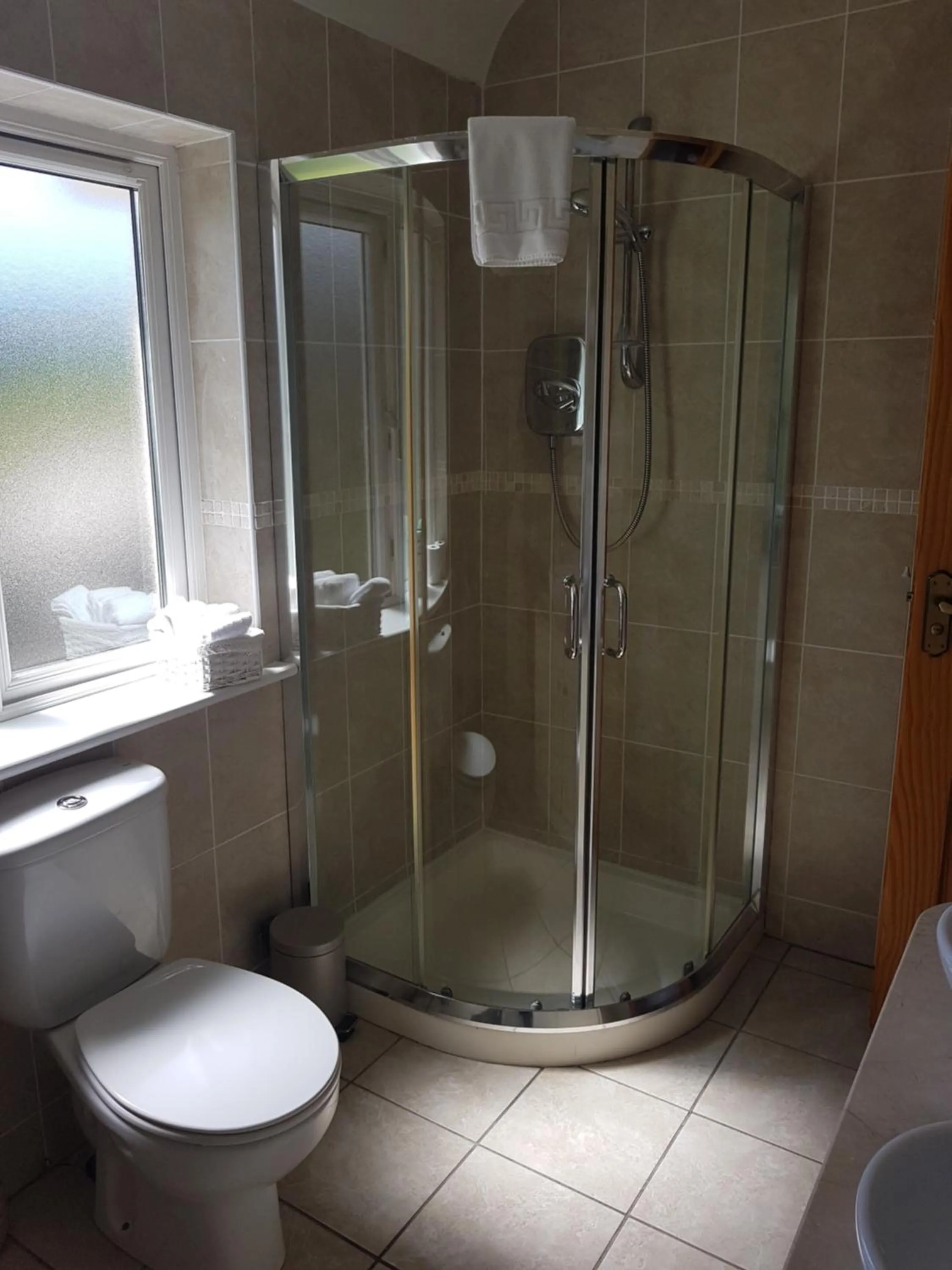 Bathroom in Greenlawn Lodge