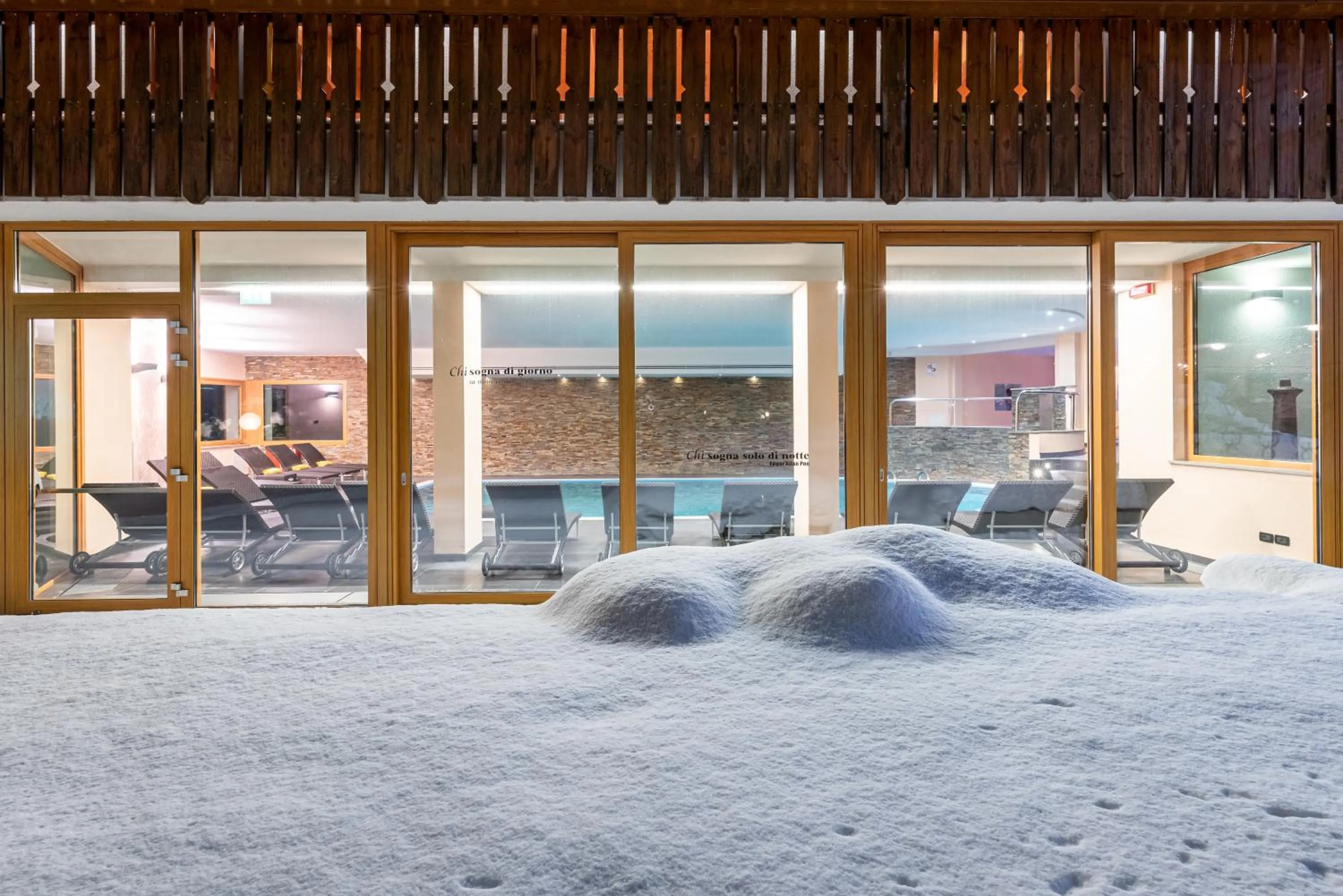 Swimming pool in Hotel La Perla