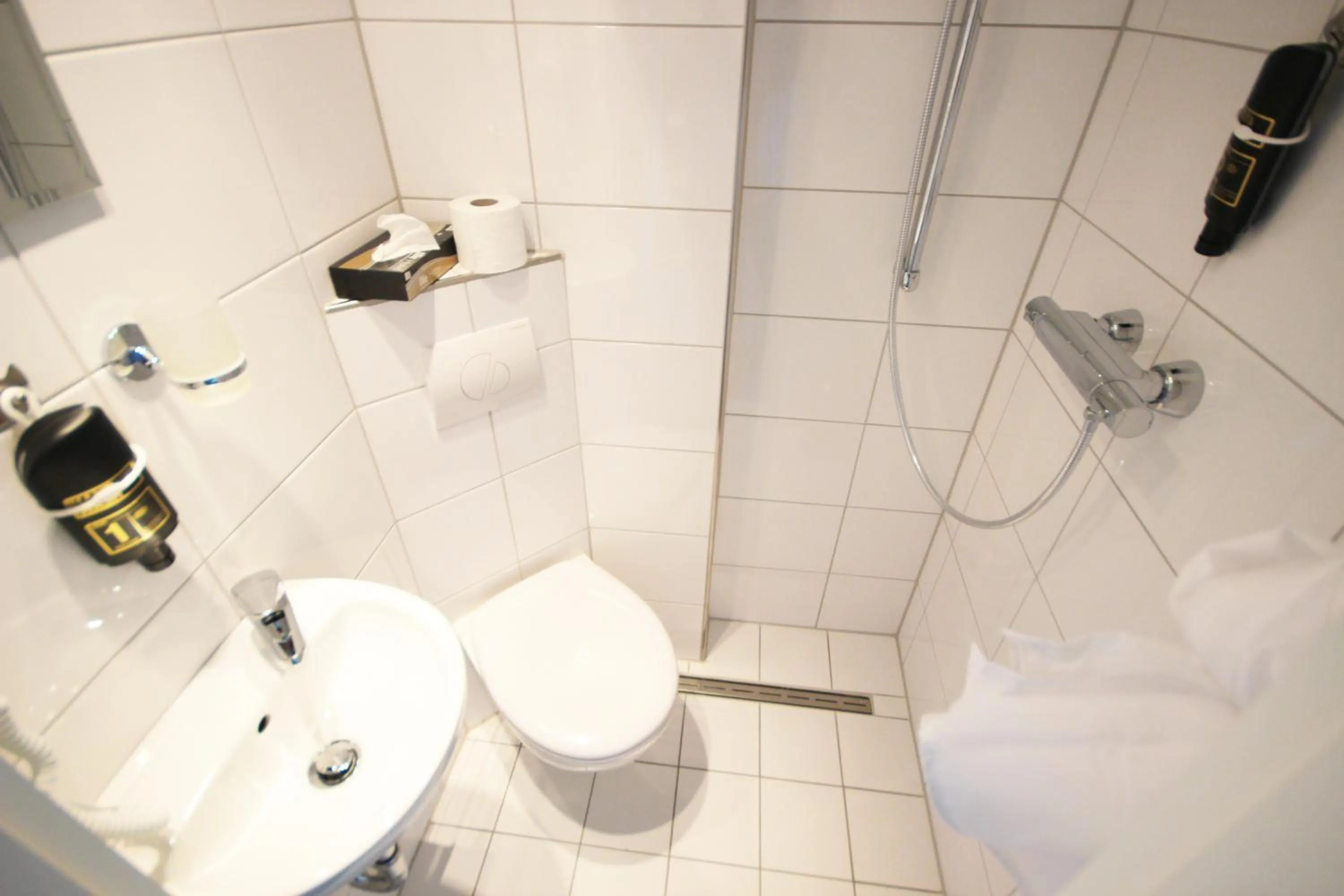 Bathroom in Aparthotel Marion Weber