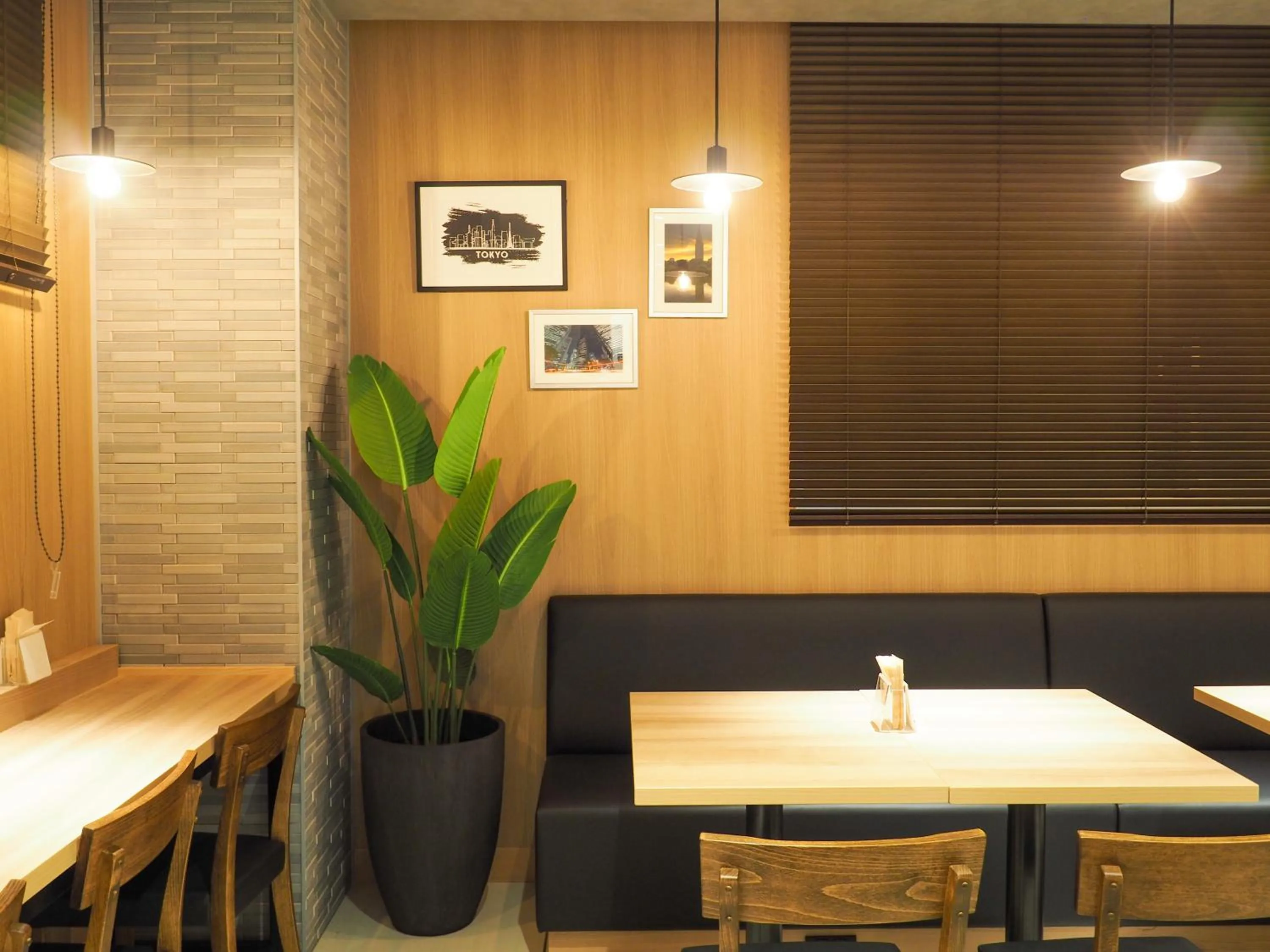 Lounge or bar in Super Hotel Tokyo Otsuka