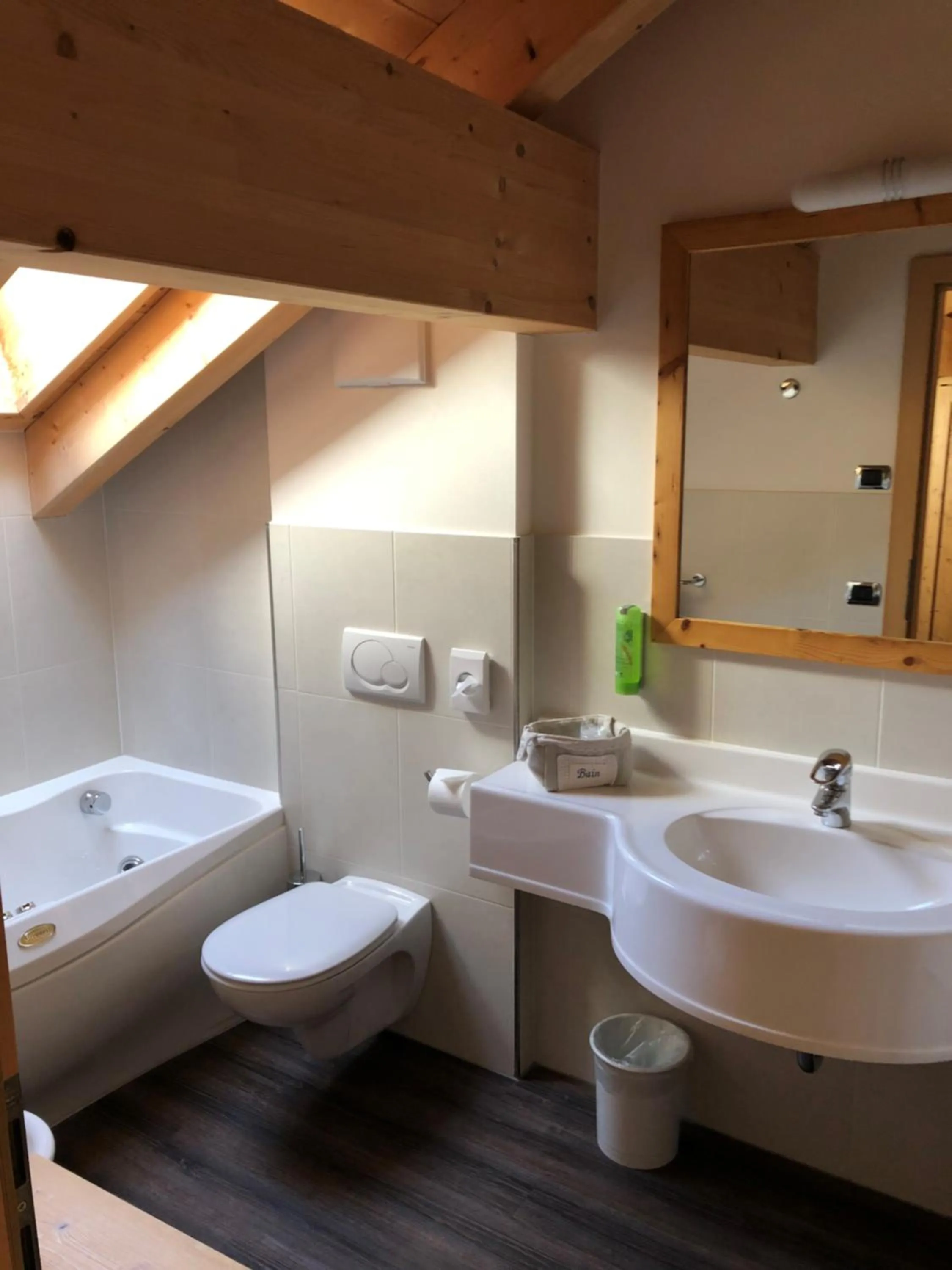 Bathroom in Hotel Somont