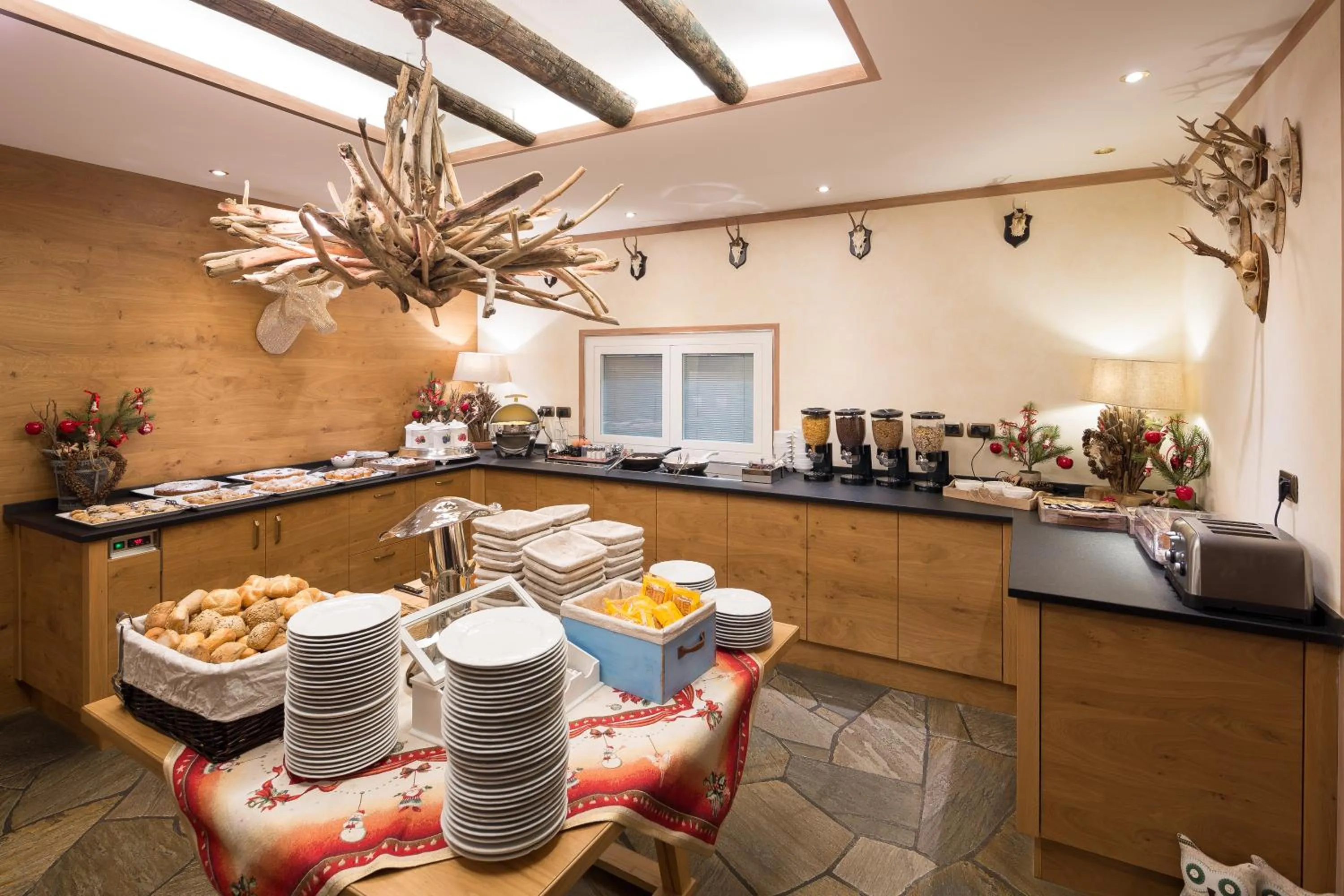 Buffet breakfast in Hotel Somont