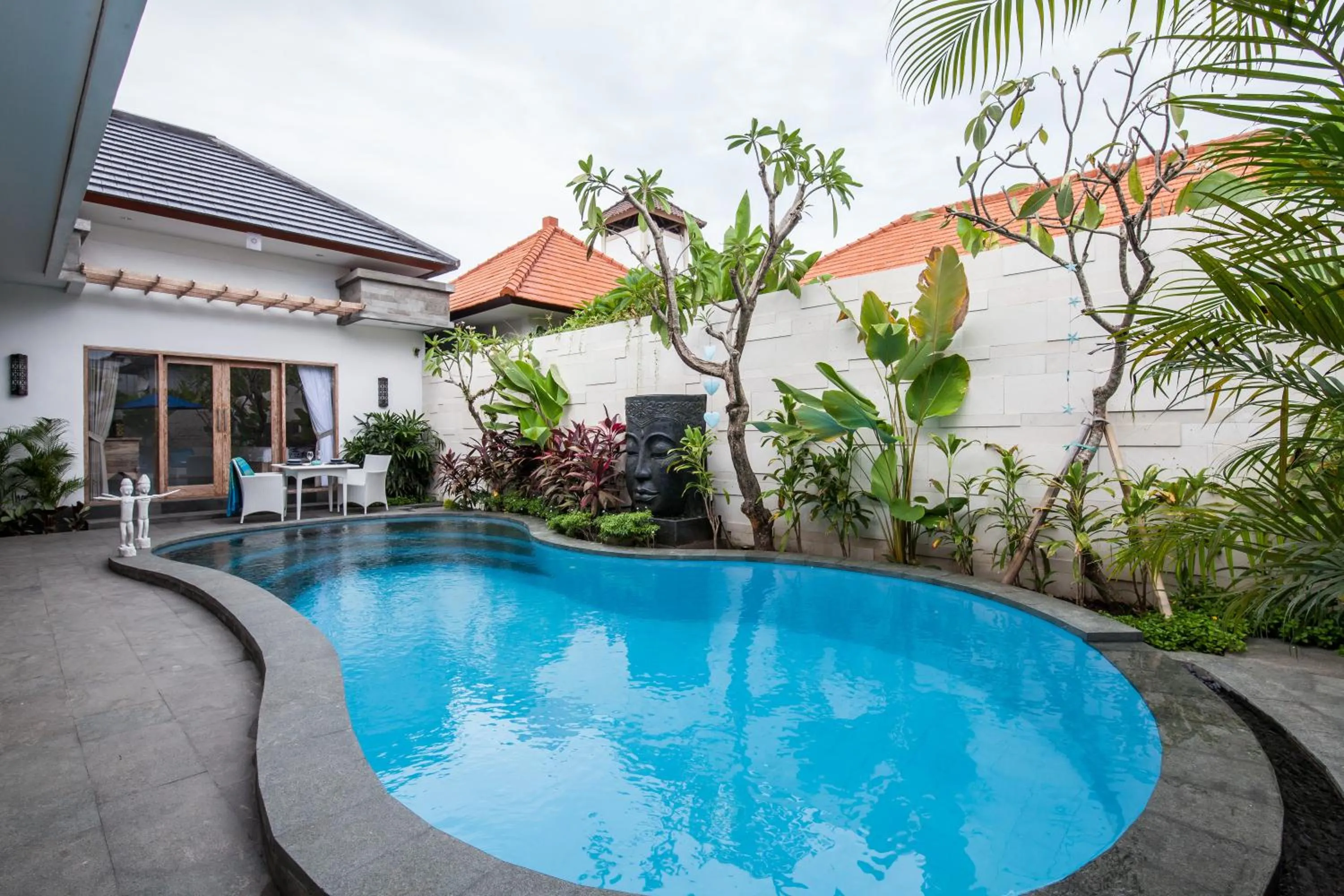 Swimming pool in Ambermoon Villa 2