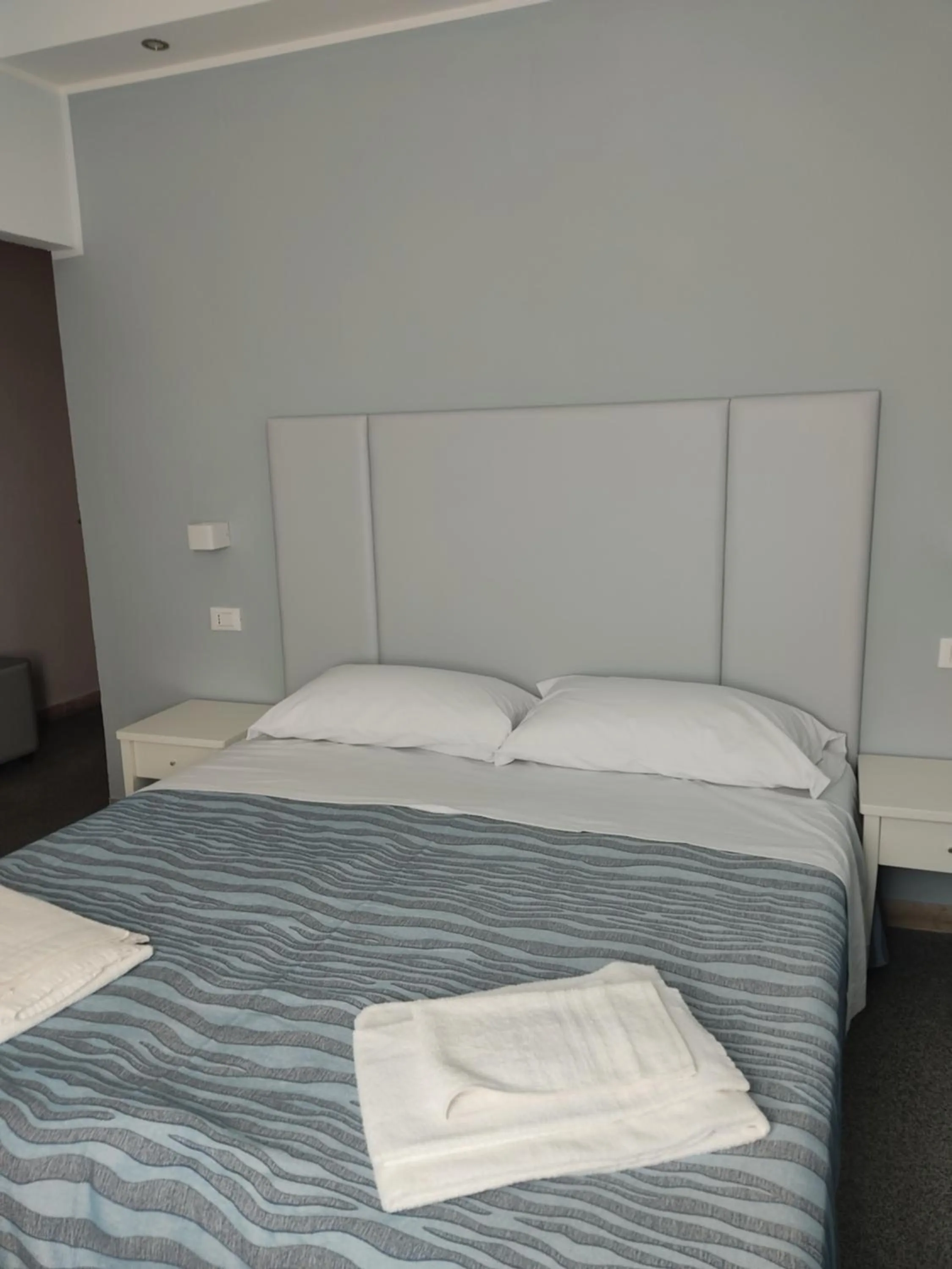 Bed in Hotel Caravel Park