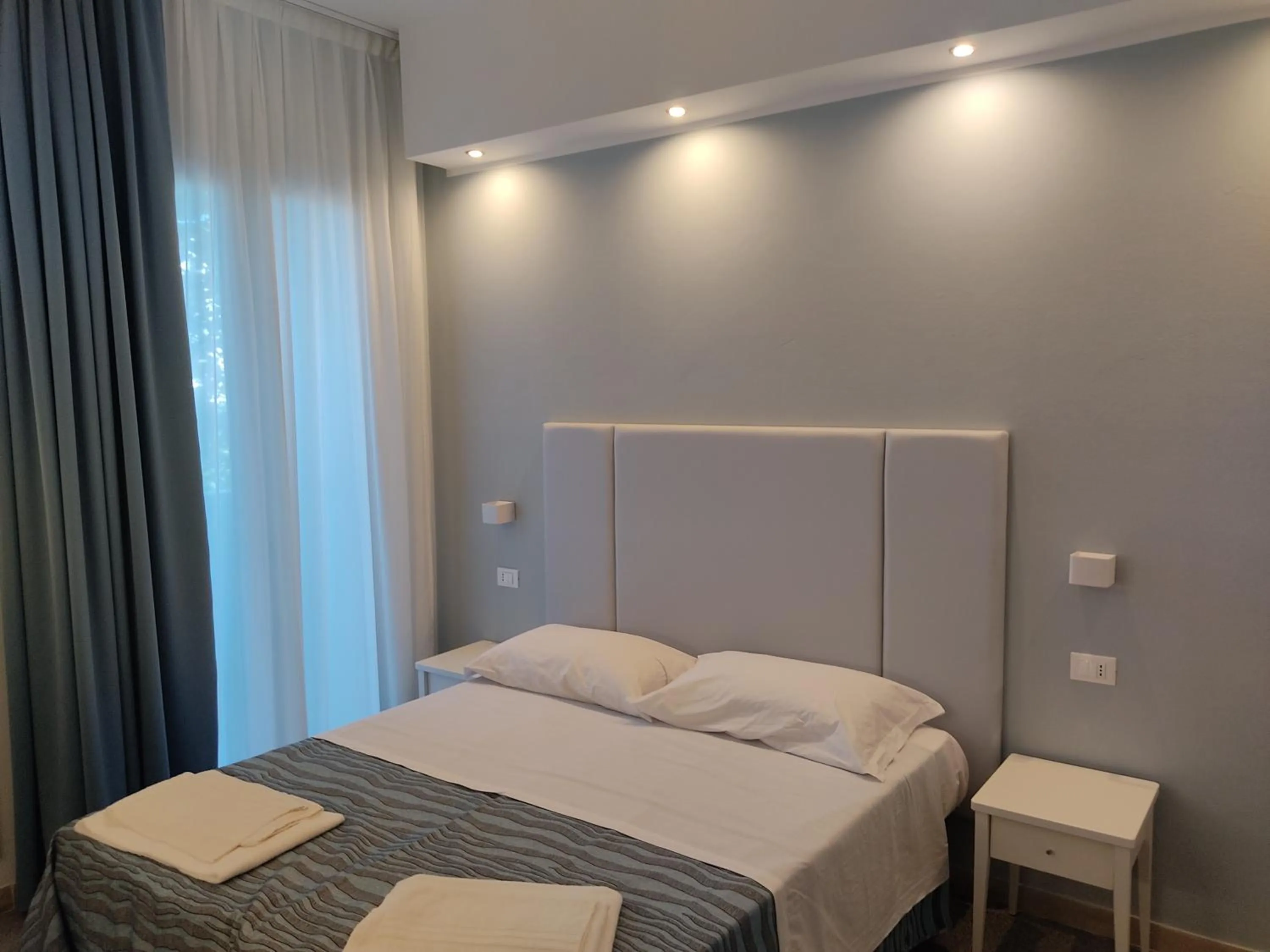 Bed in Hotel Caravel Park