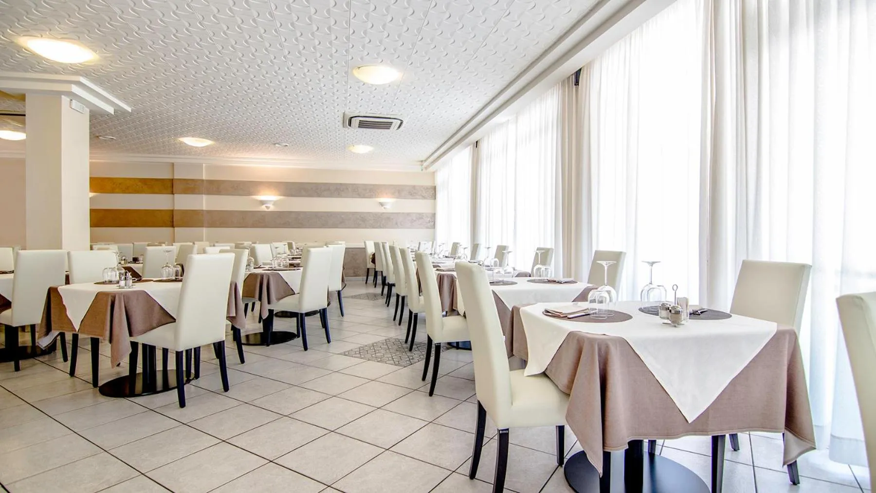 Restaurant/places to eat in All'Orologio - Boutique Hotel