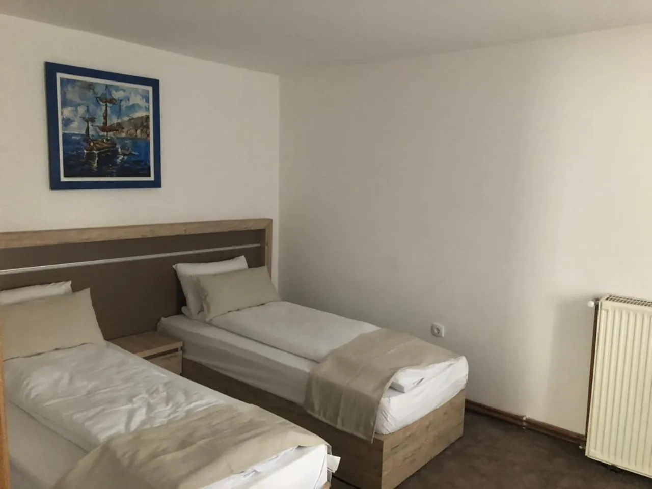Bed in Gros Hotel - Leskovac