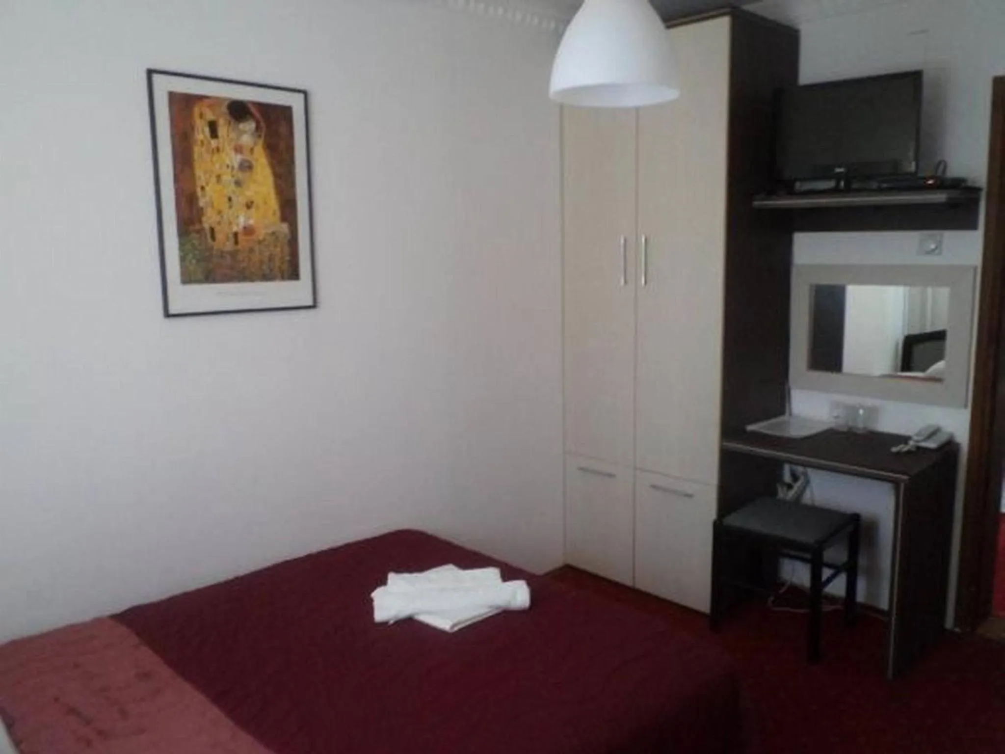 Photo of the whole room, Bed in Gros Hotel - Leskovac