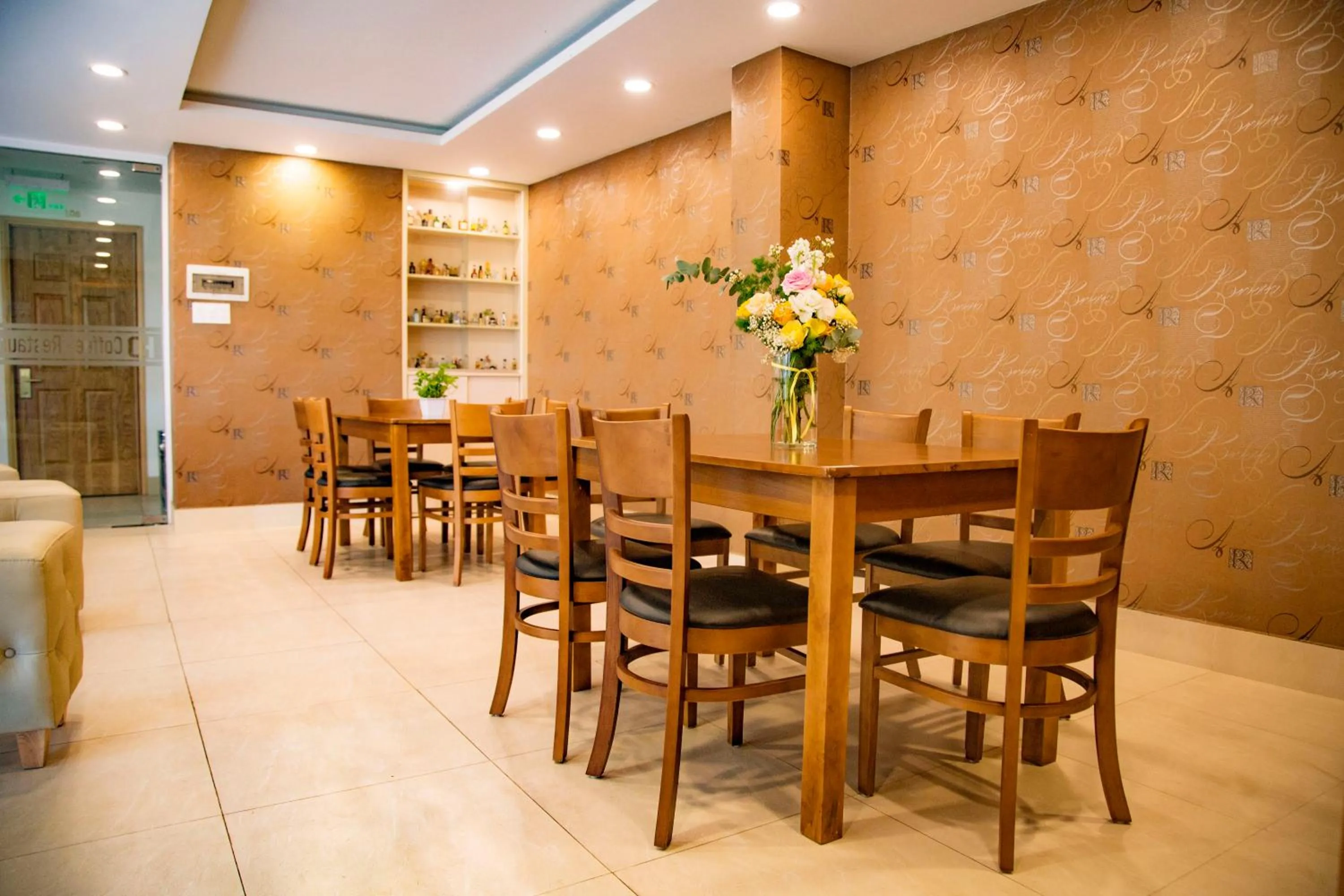 Restaurant/places to eat in Huynh Duc 2 Hotel