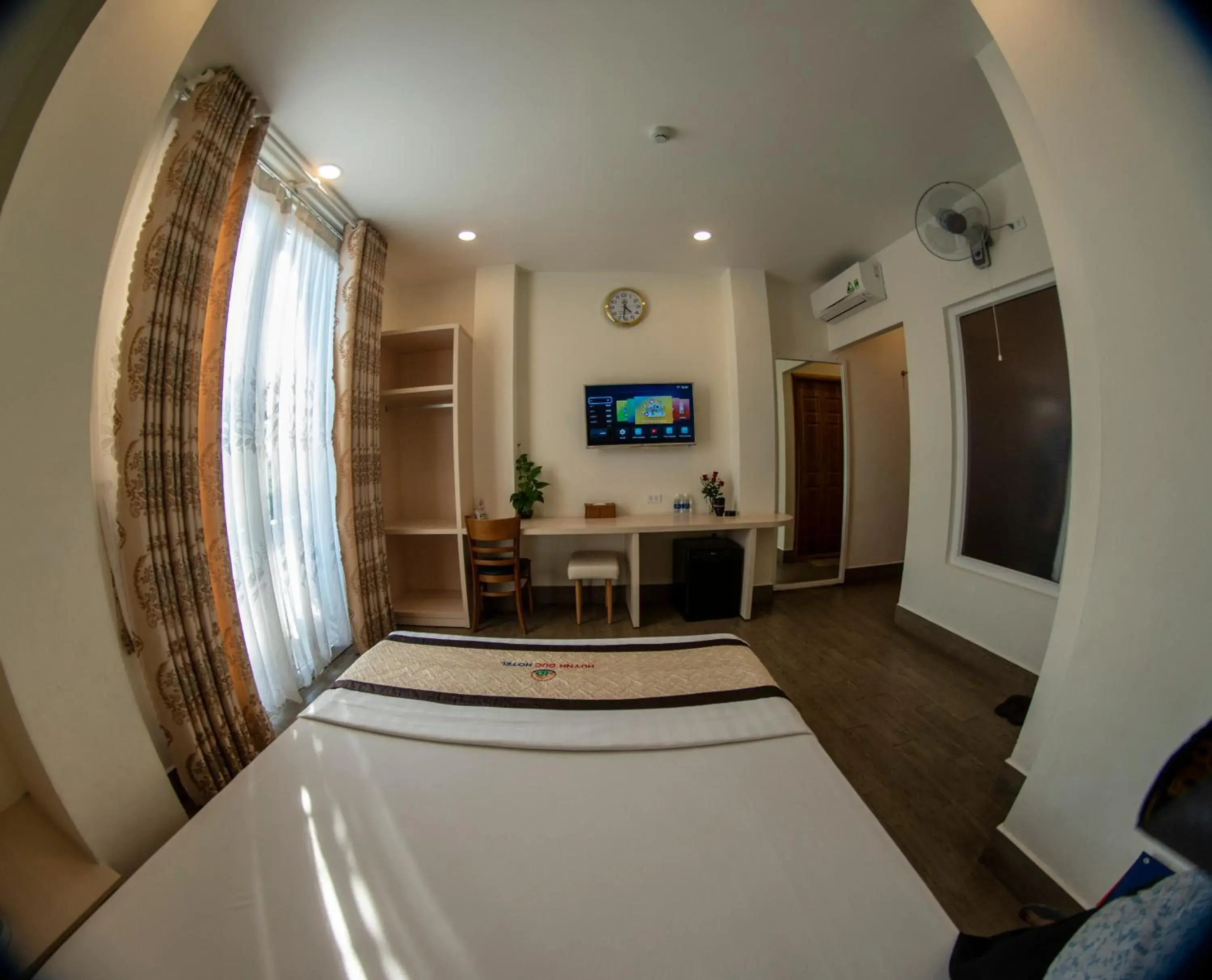 Bed in Huynh Duc 2 Hotel Bed in Huynh Duc 2 Hotel