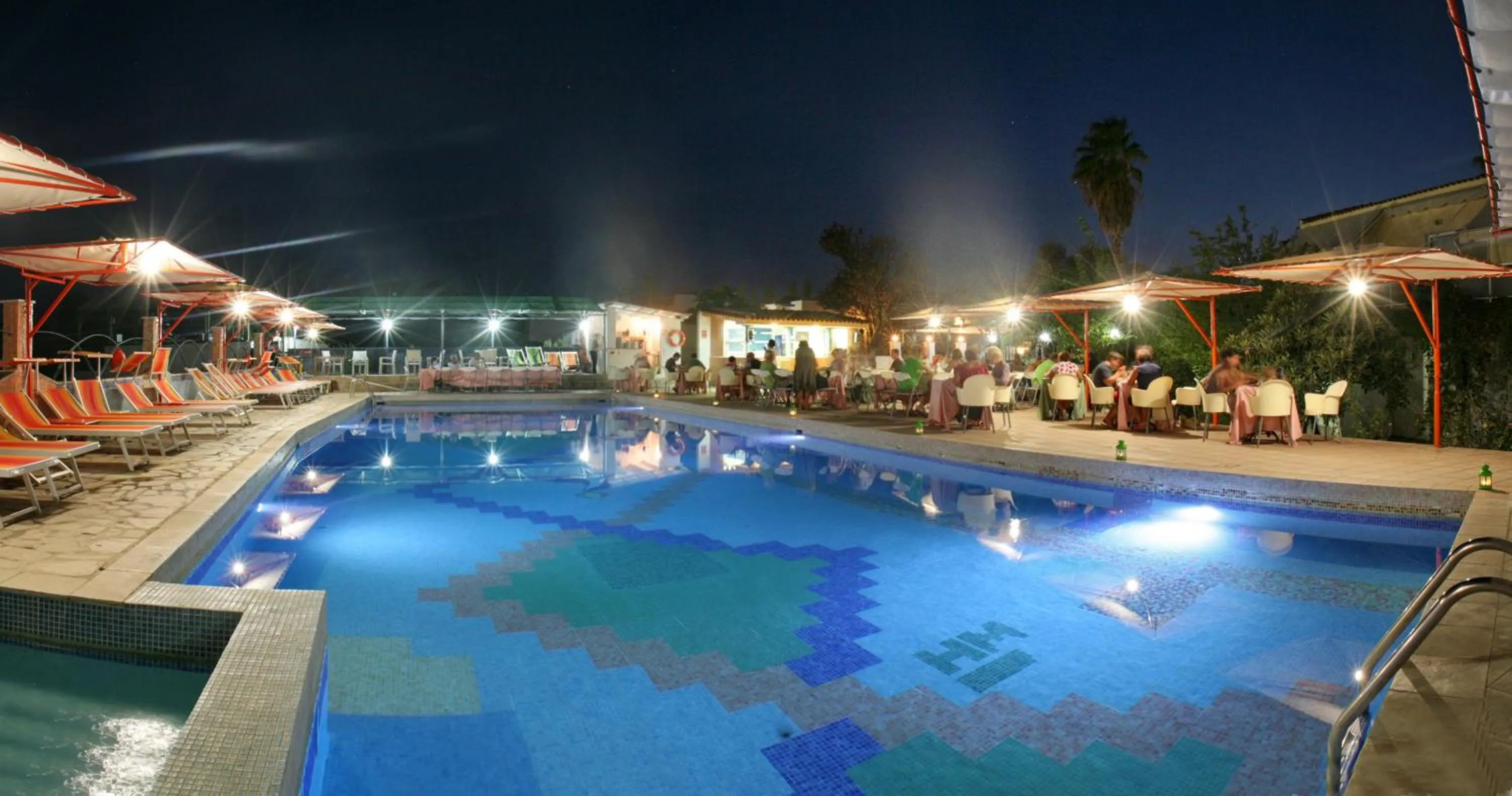 Swimming pool in Malemi Organic Hotel