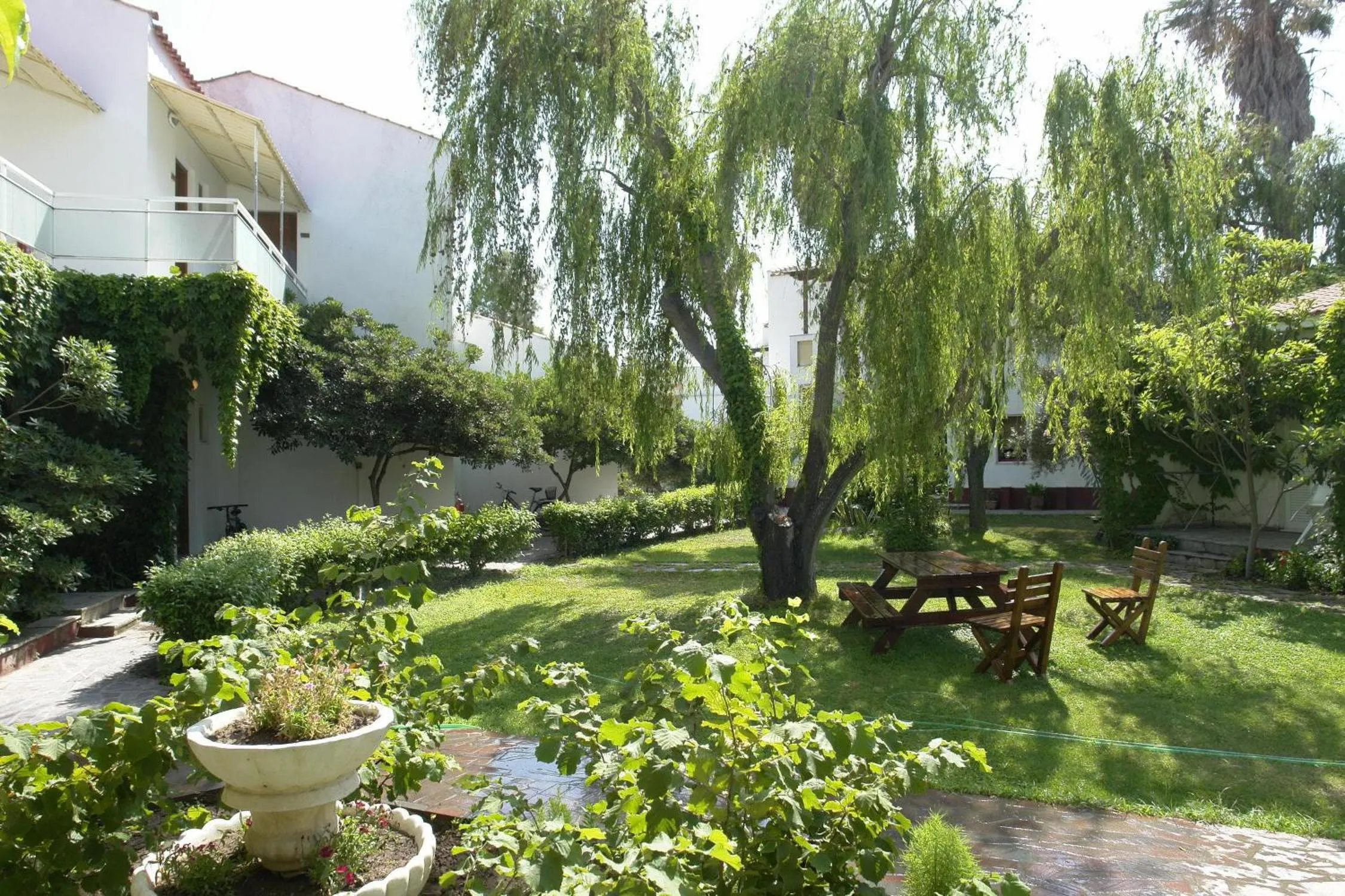 Garden in Malemi Organic Hotel