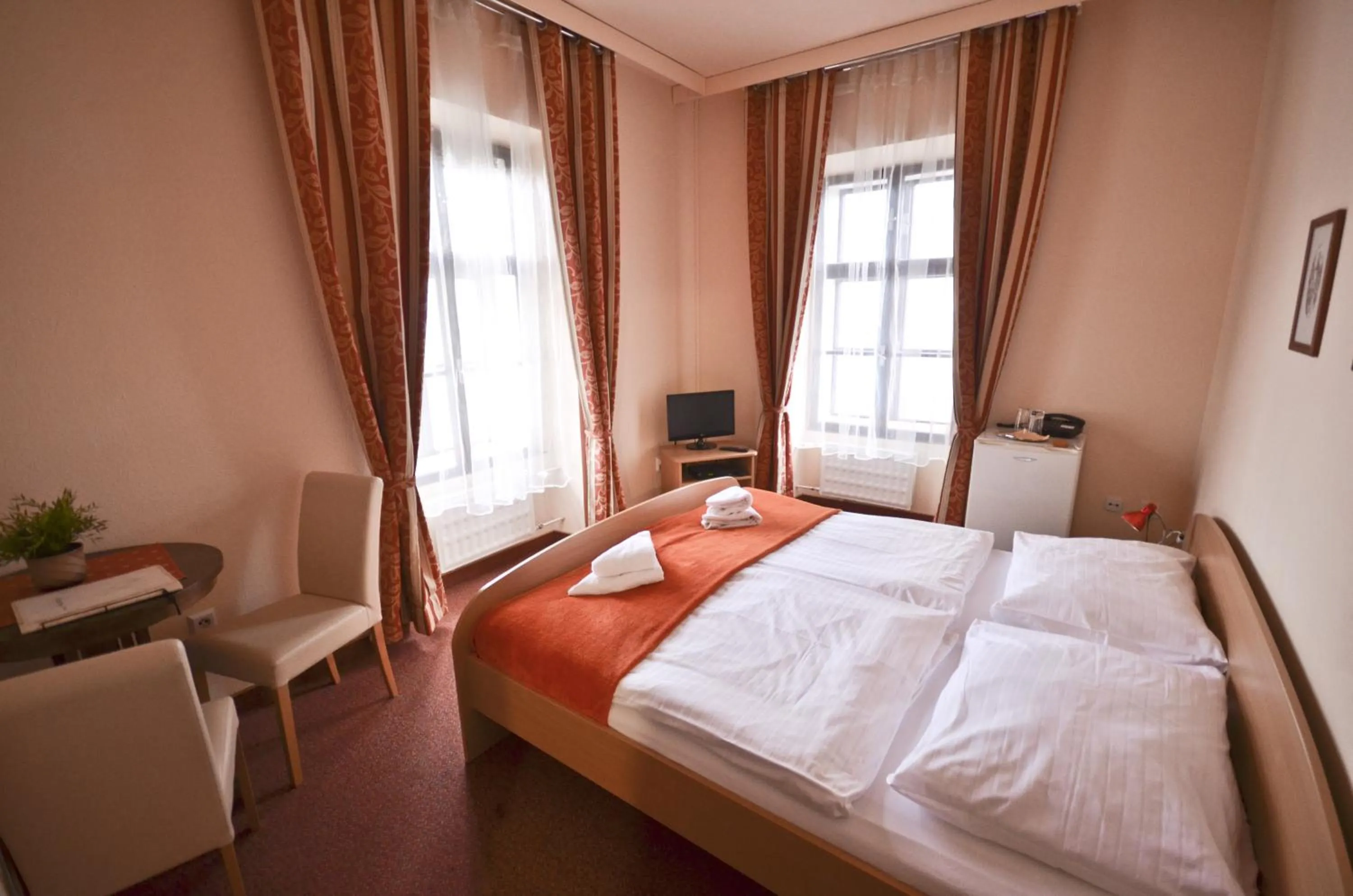 Photo of the whole room, Bed in Hotel Paradies