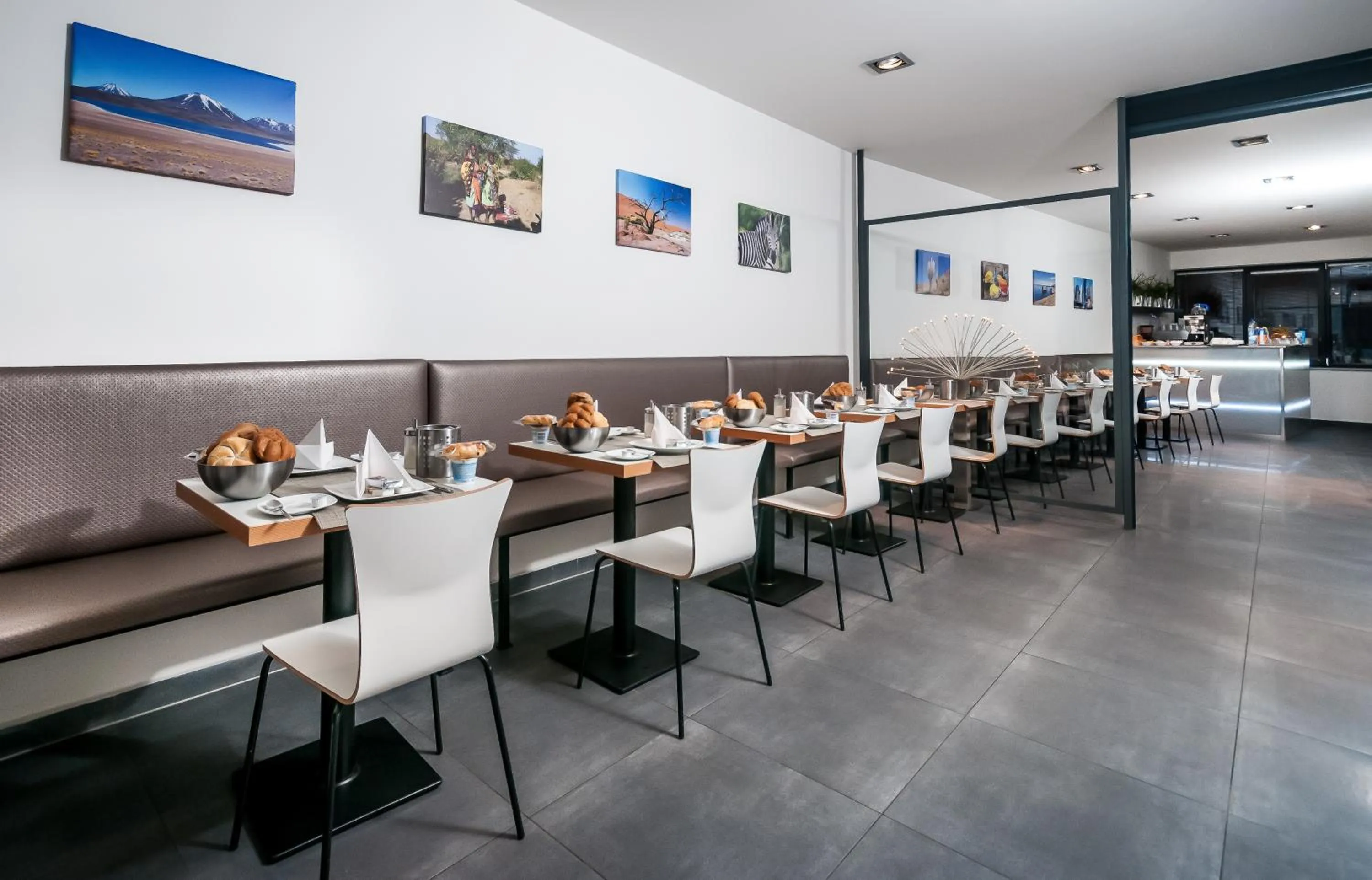 Dining area in VV hotel & apartments