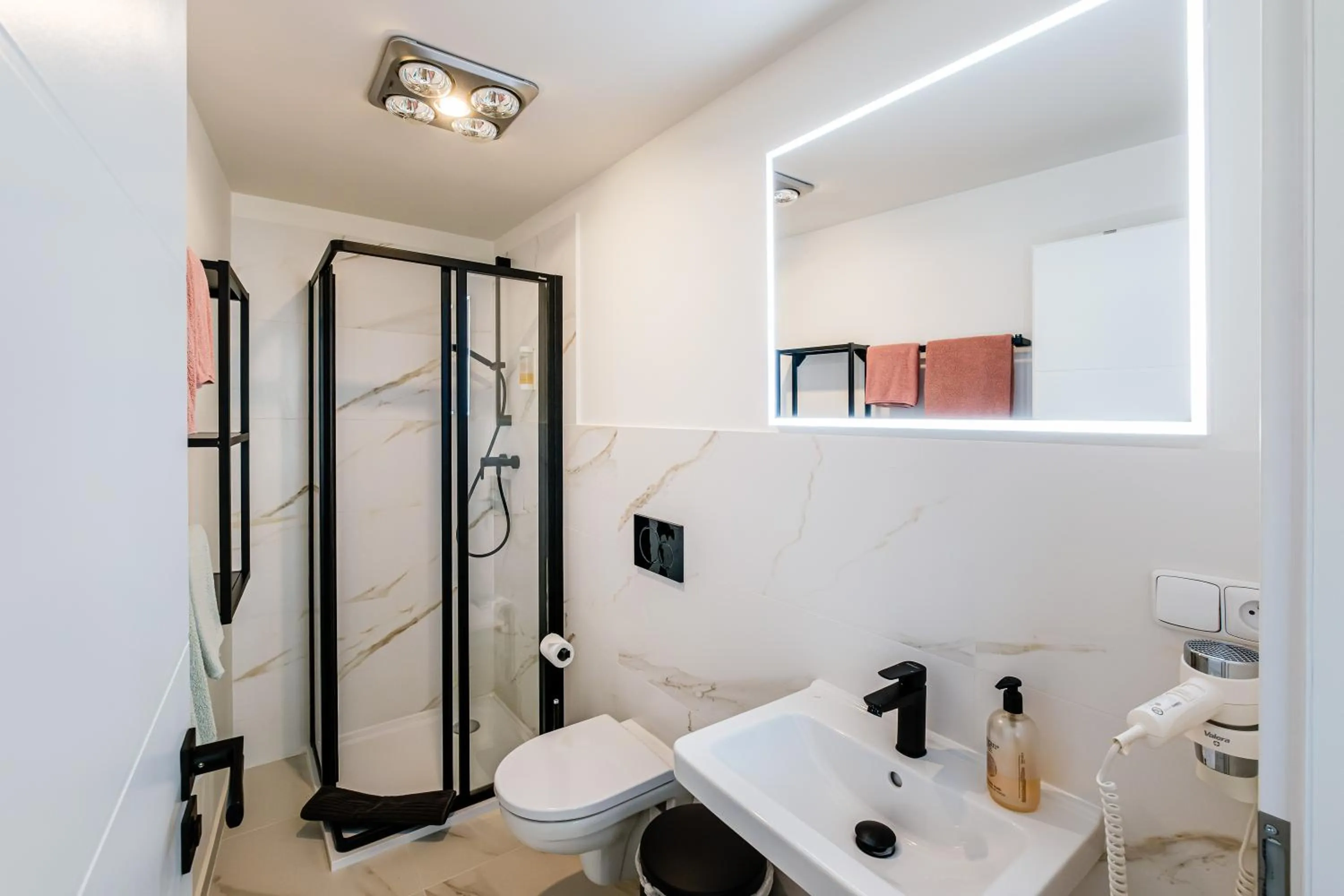 VV hotel & apartments