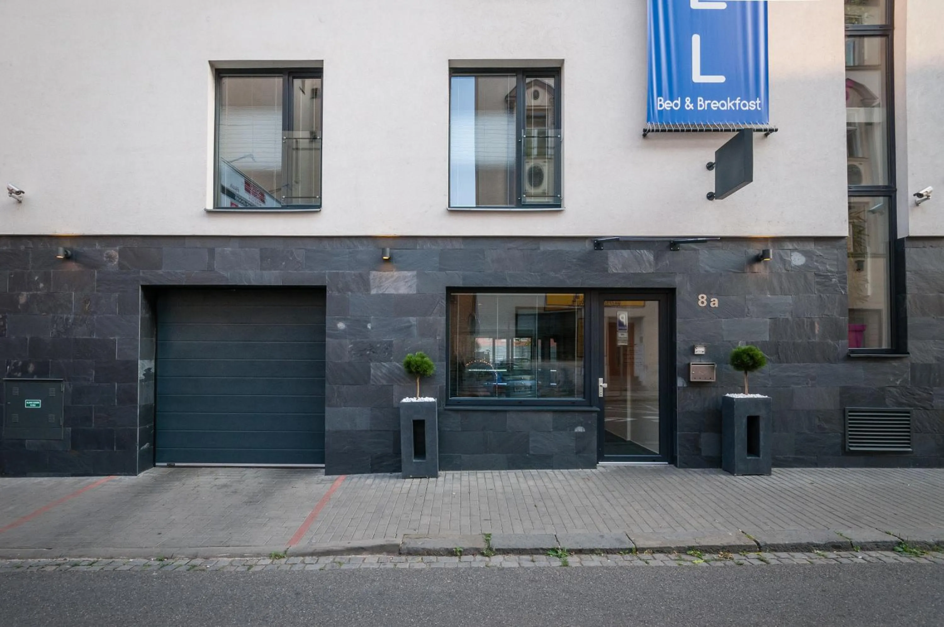 Facade/entrance in VV hotel & apartments