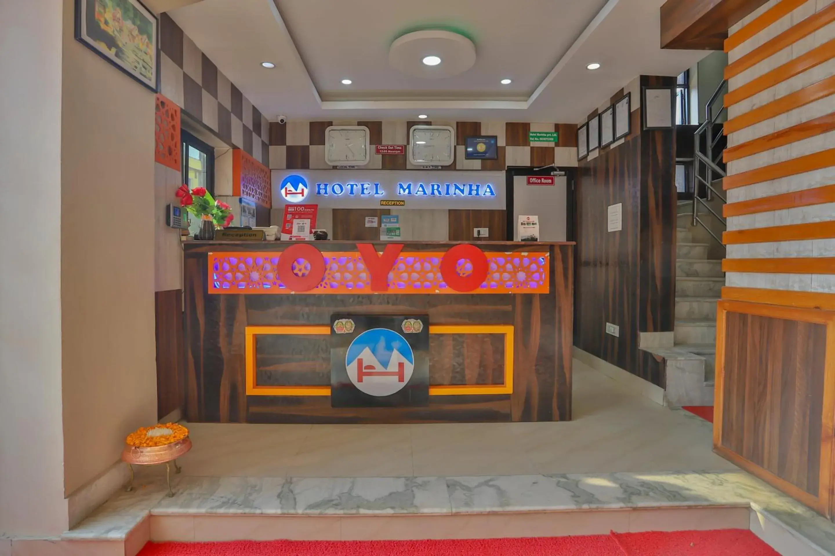 Lobby or reception in Hotel Marinha Lobby or reception in Hotel Marinha