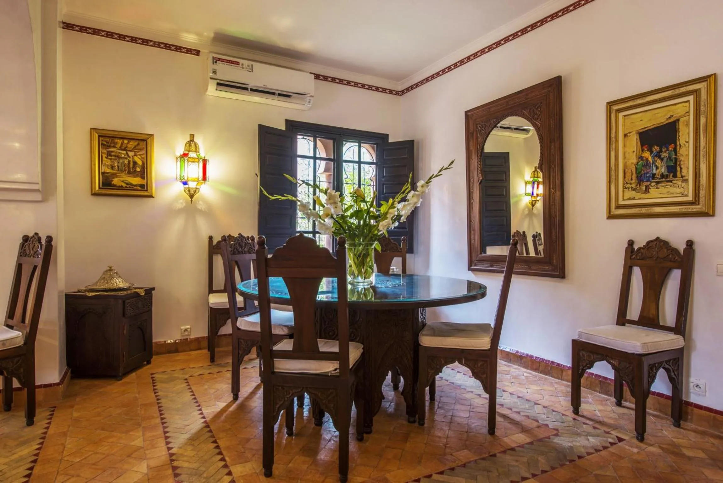 Dining area in Maison Ayda