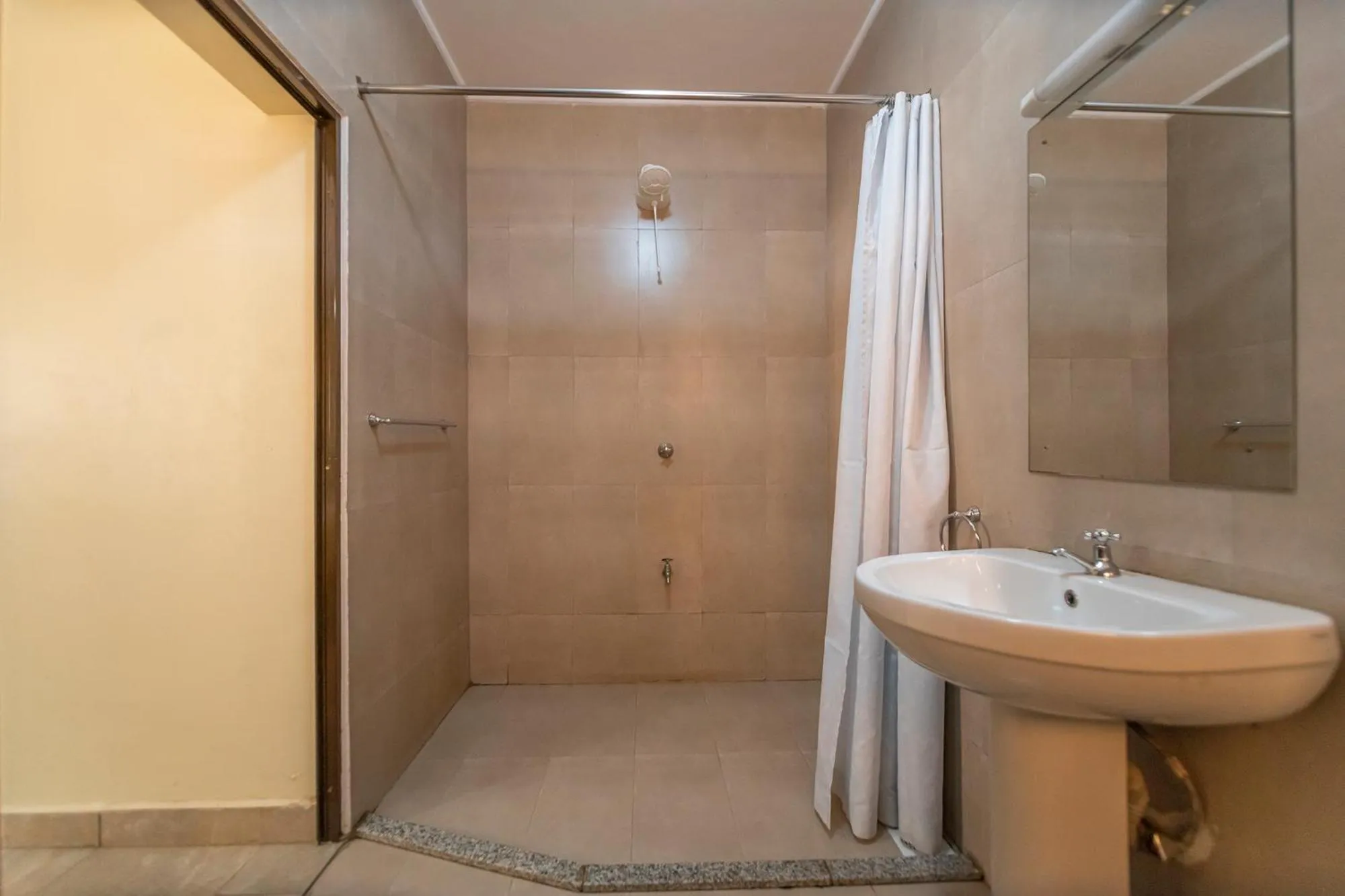 Bathroom in Joy Palace Hotel