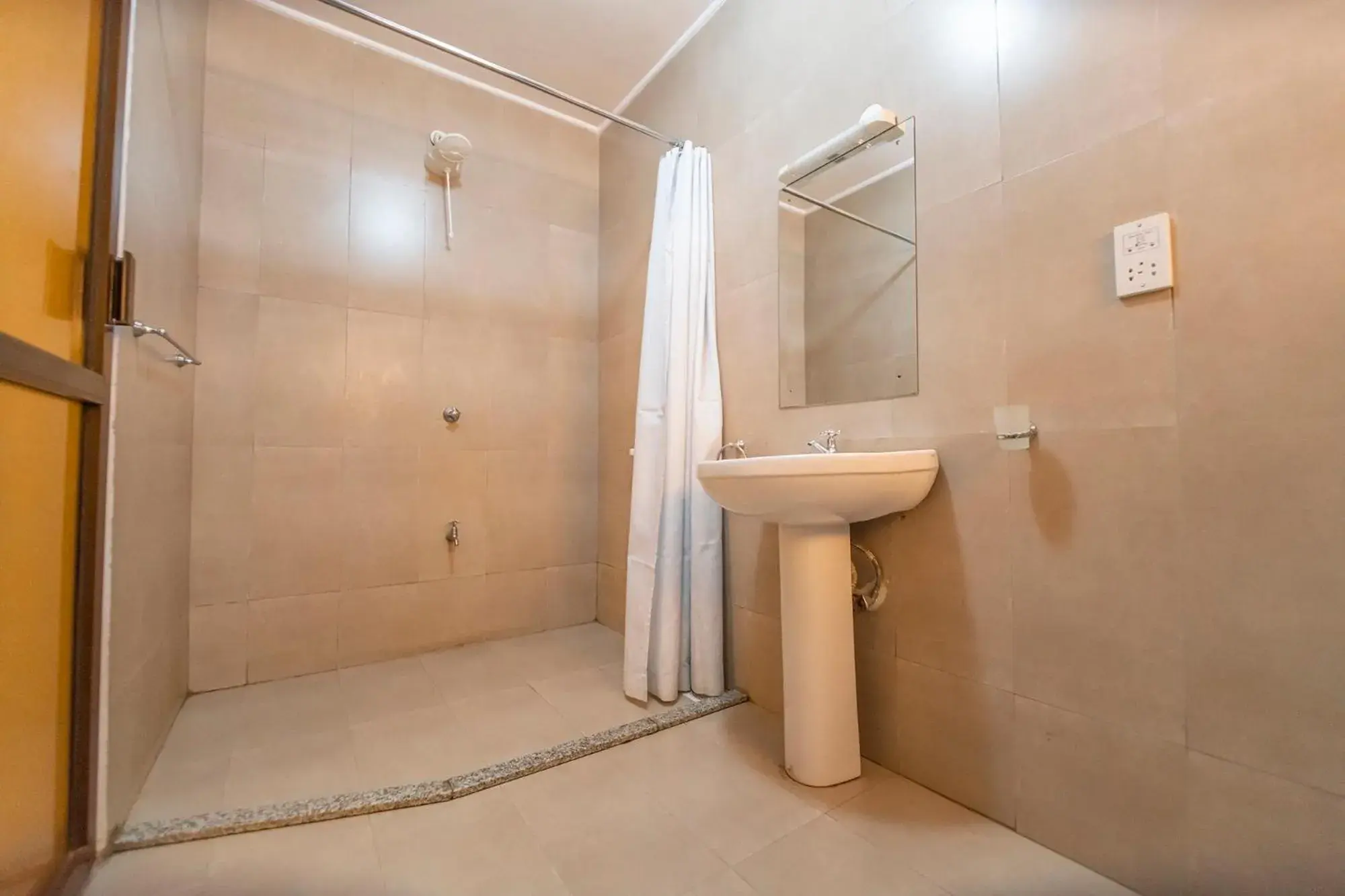 Standard Twin Room in Joy Palace Hotel Standard Twin Room in Joy Palace Hotel