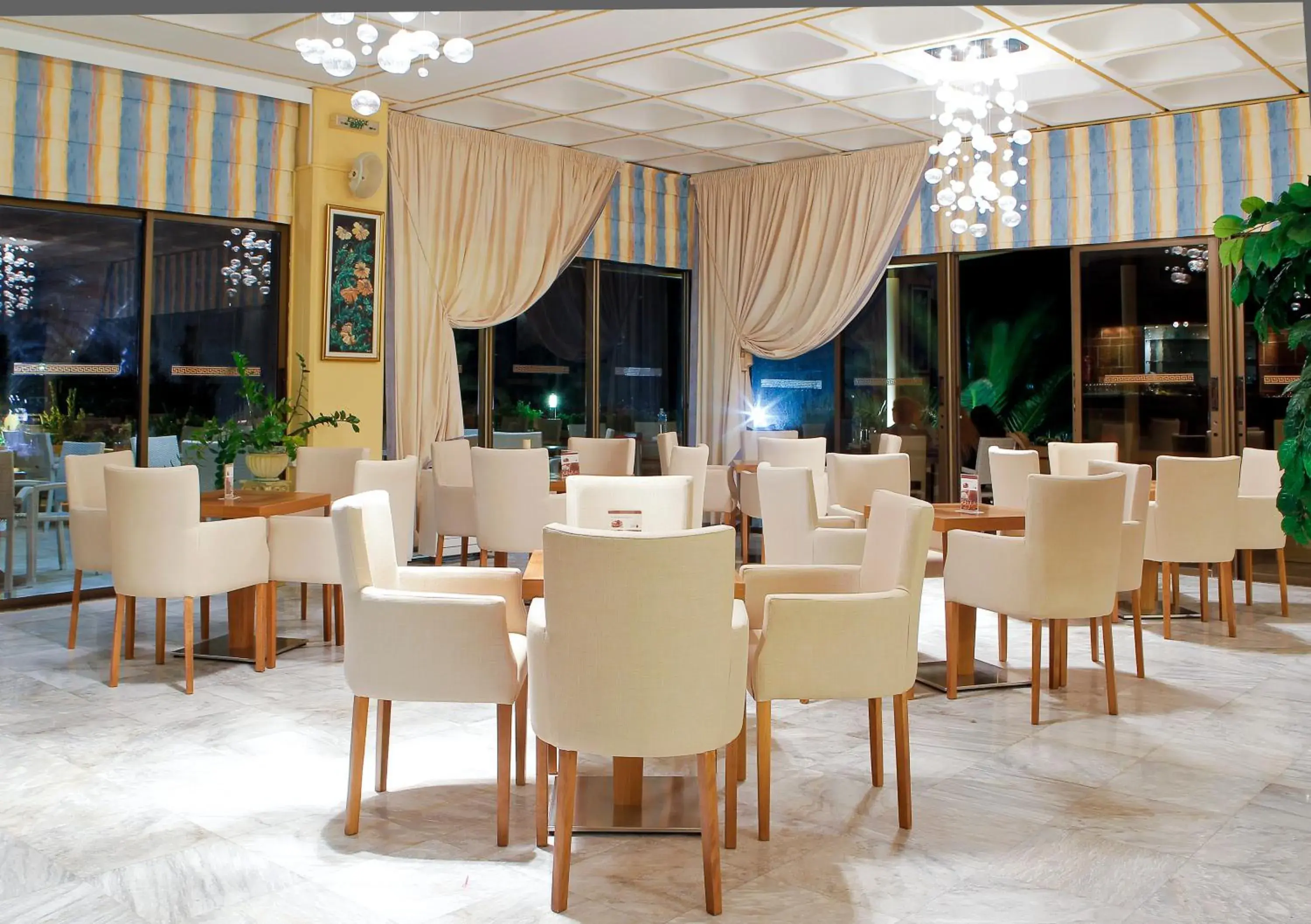 Lounge or bar in Golden Sand Hotel Lounge or bar in Golden Sand Hotel