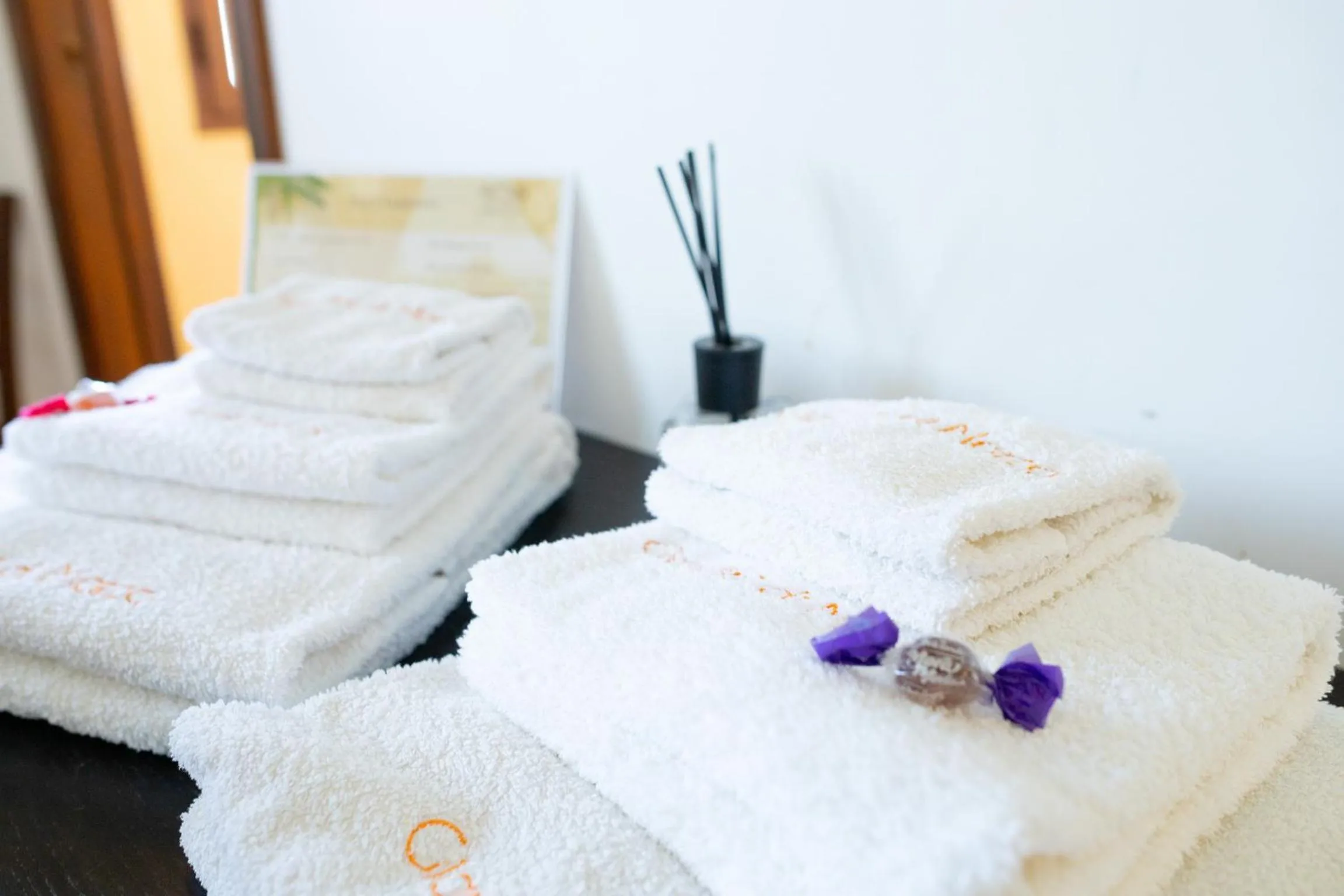 towels in Bed & Breakfast Giardini Di Marzo