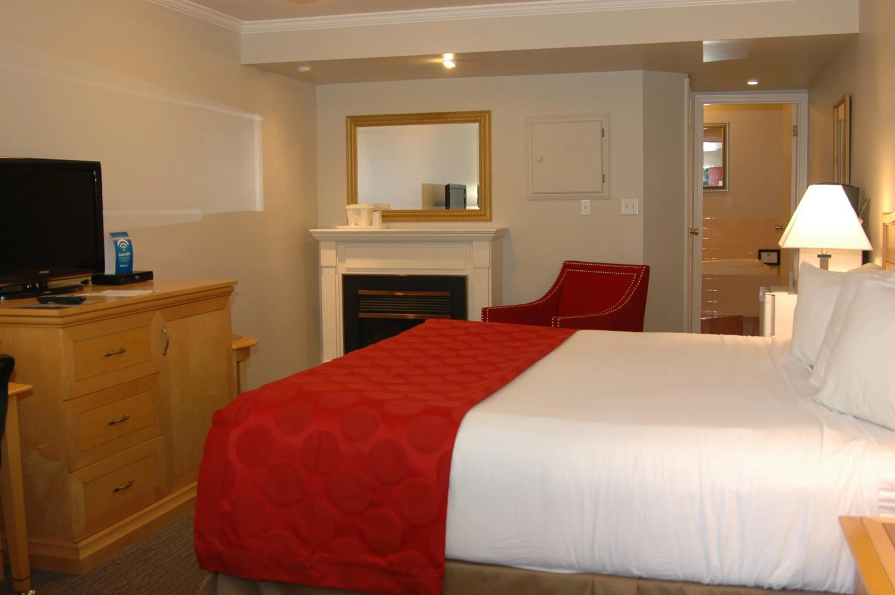 TV/Entertainment Center in Ramada by Wyndham Duncan Cowichan Valley