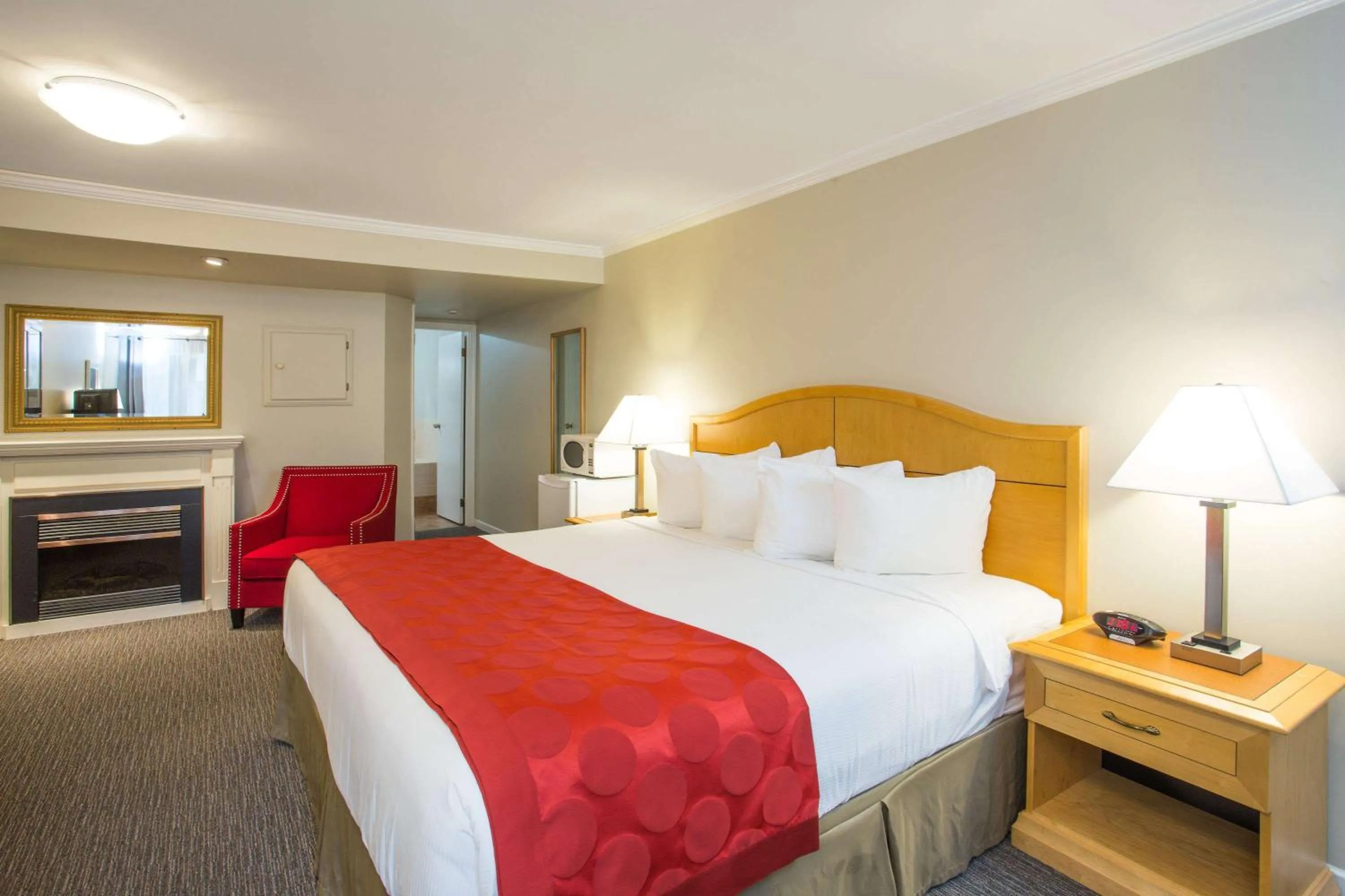 Photo of the whole room in Ramada by Wyndham Duncan Cowichan Valley