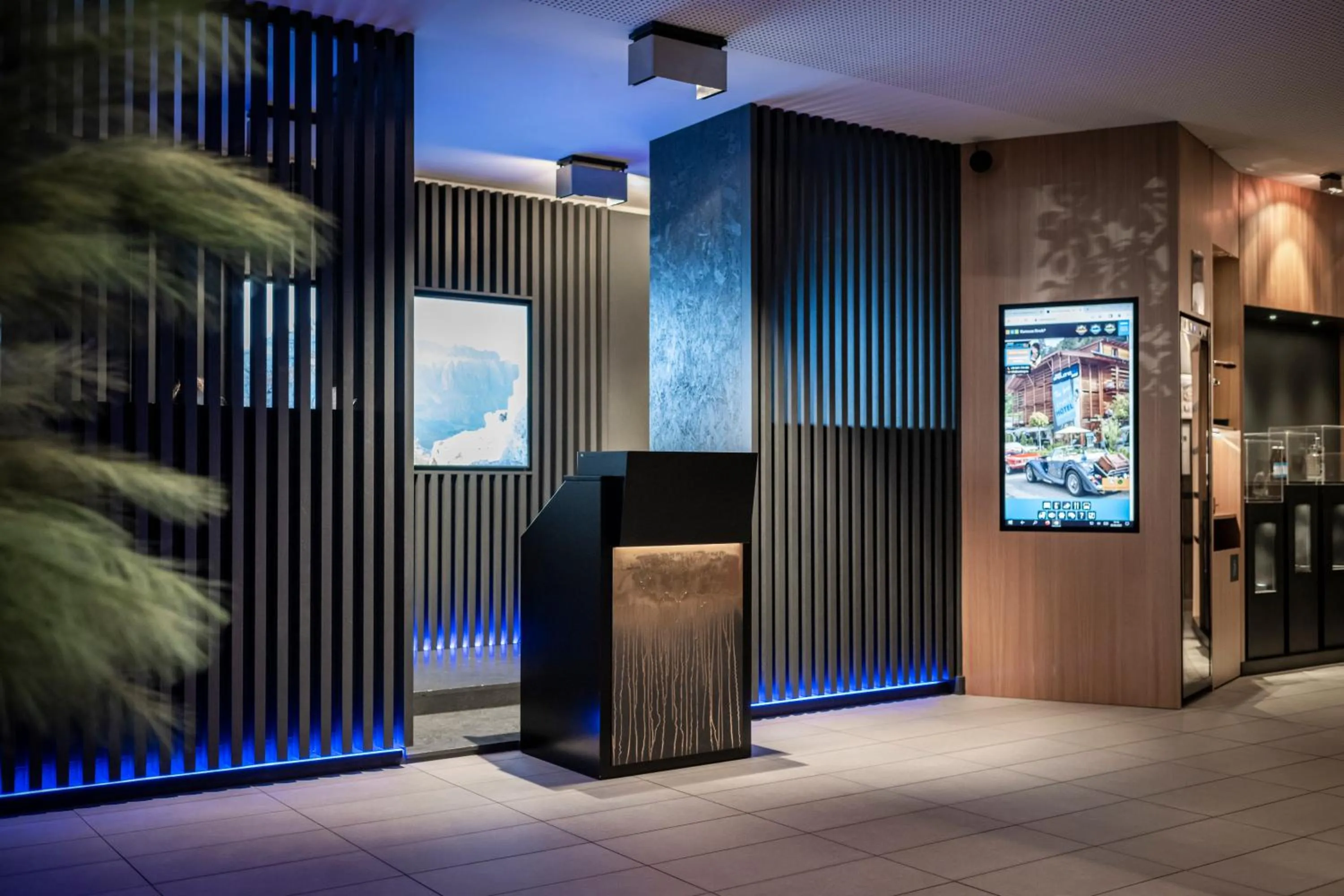 Lobby or reception in Alpstay - Smart Hotel Saslong