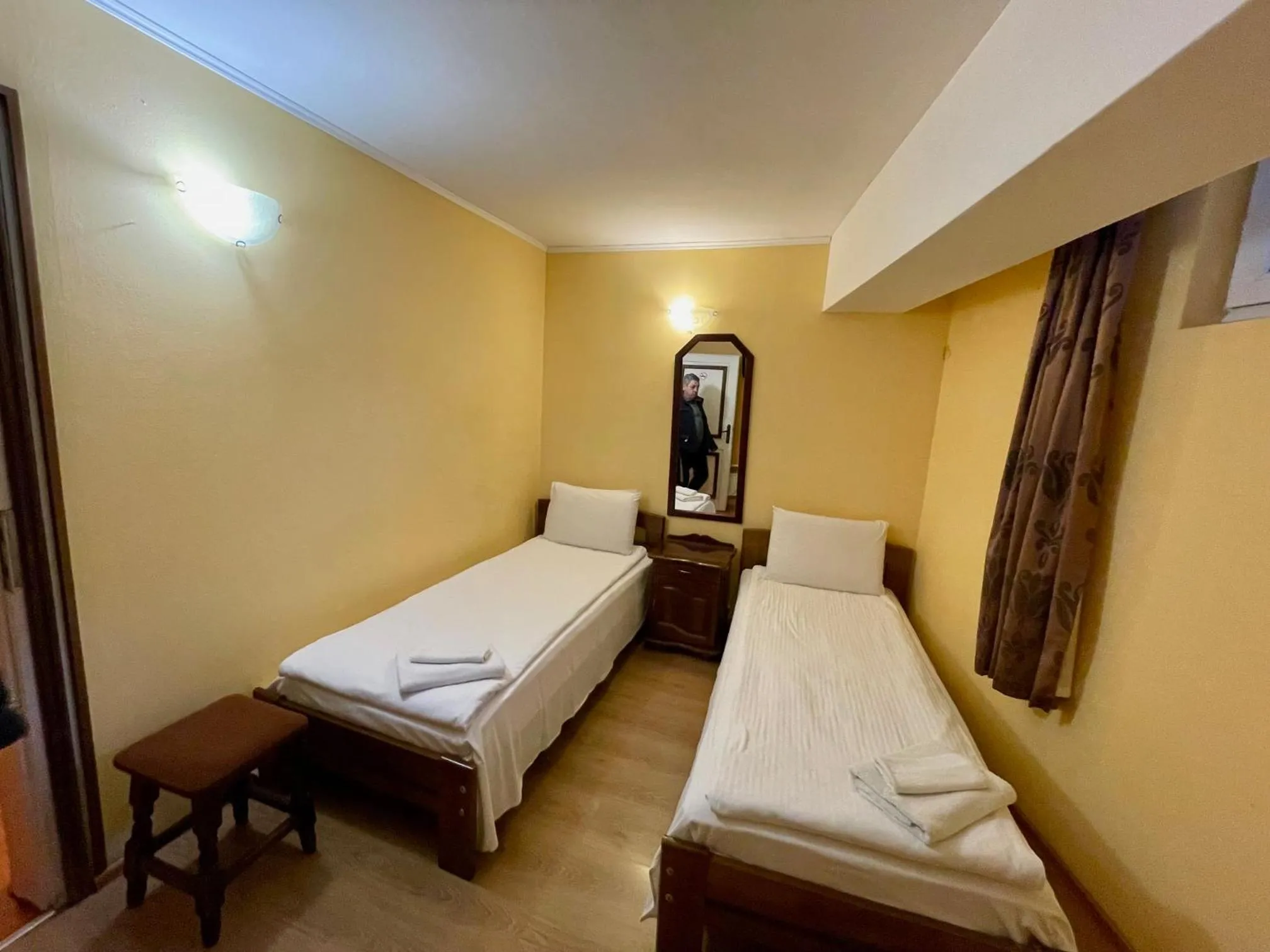 Duplex Quadruple Room - single occupancy in The English Guest House