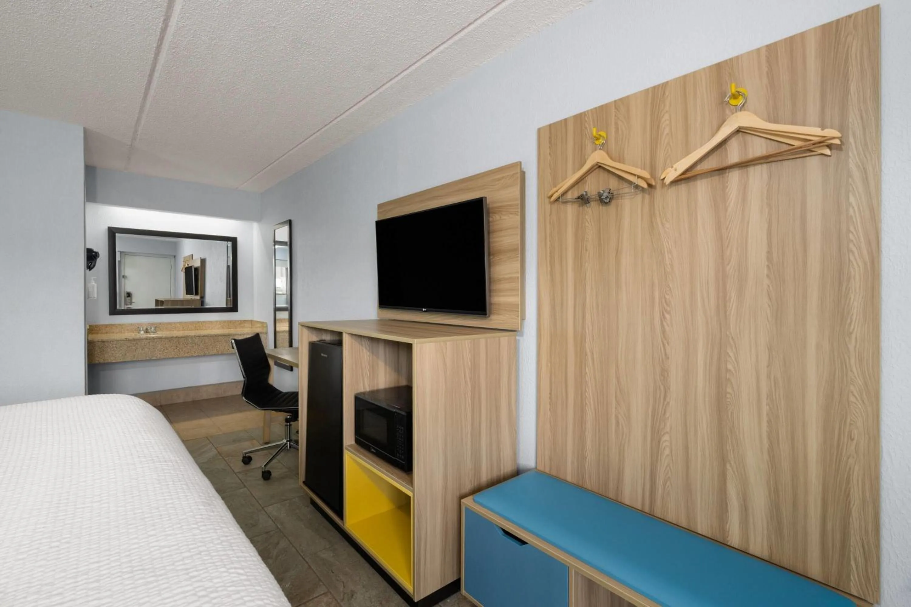 Photo of the whole room, Bed in Days Inn by Wyndham Charlotte University