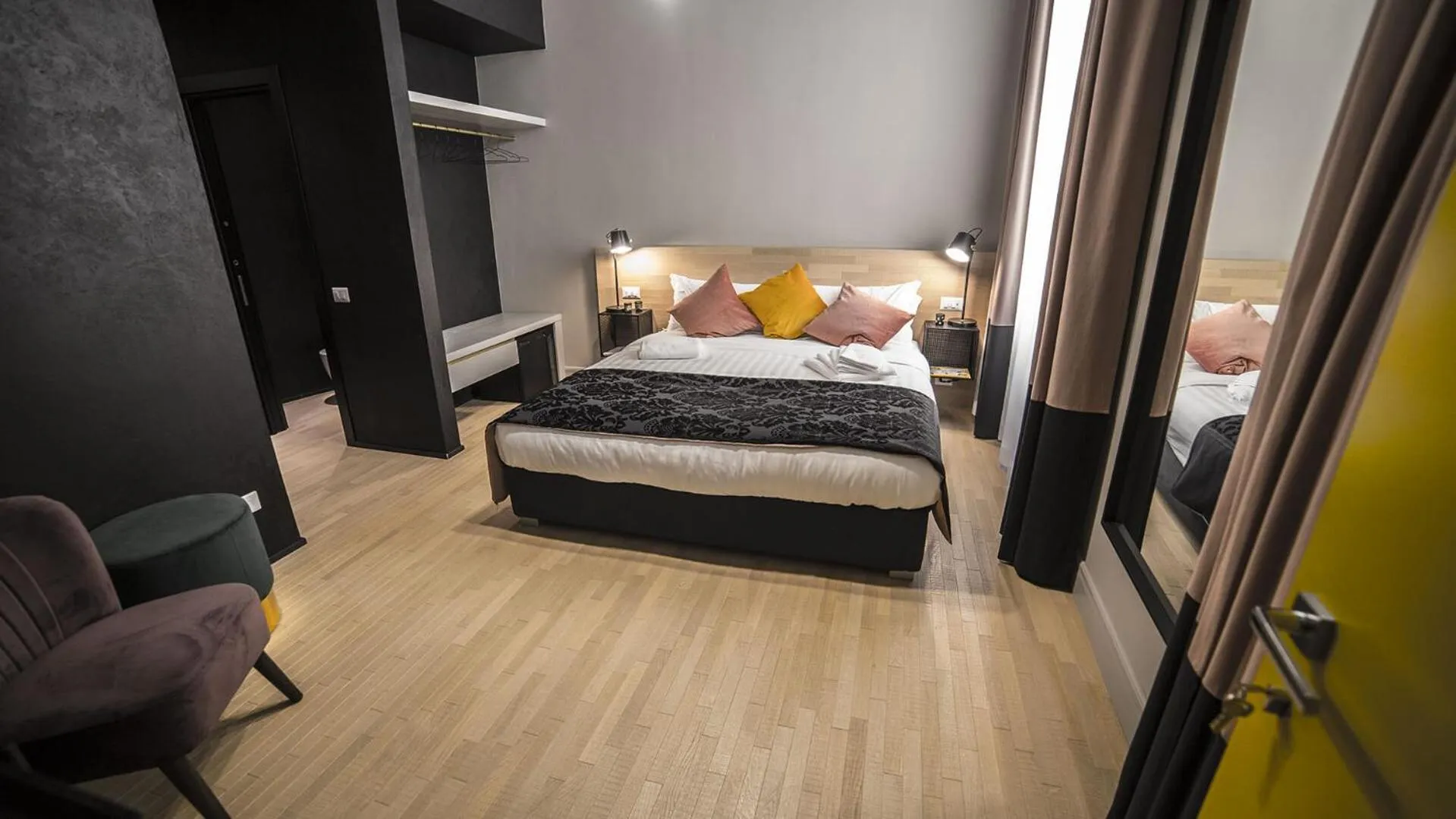 Bed in SuiteLifeTrevi