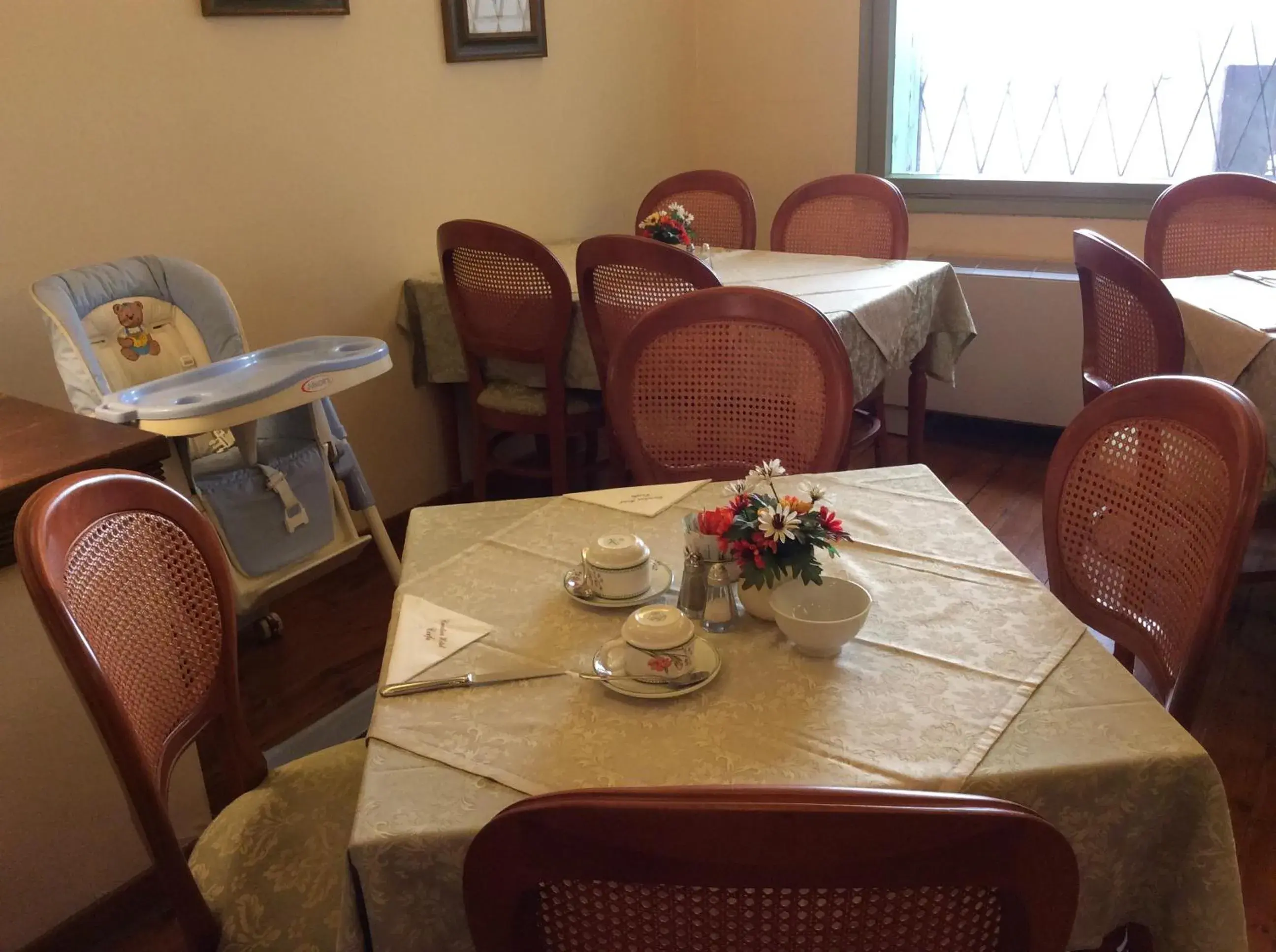 Restaurant/places to eat in Cavalieri Hotel Restaurant/places to eat in Cavalieri Hotel