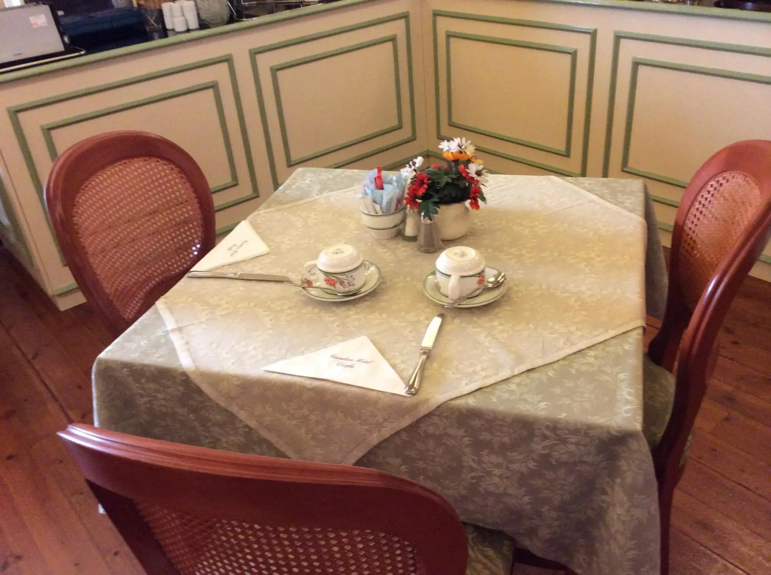 Restaurant/places to eat in Cavalieri Hotel Restaurant/places to eat in Cavalieri Hotel