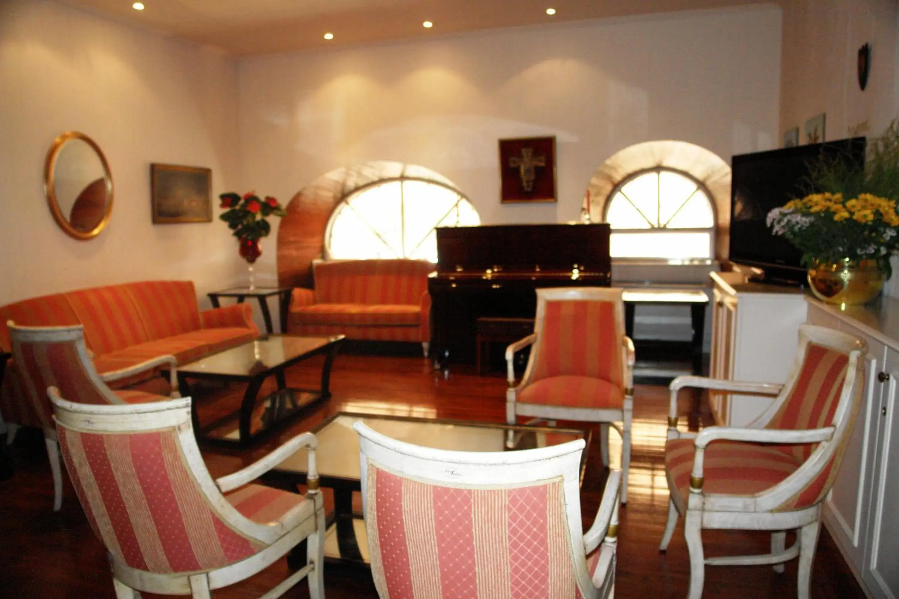 Lounge or bar in Cavalieri Hotel Lounge or bar in Cavalieri Hotel